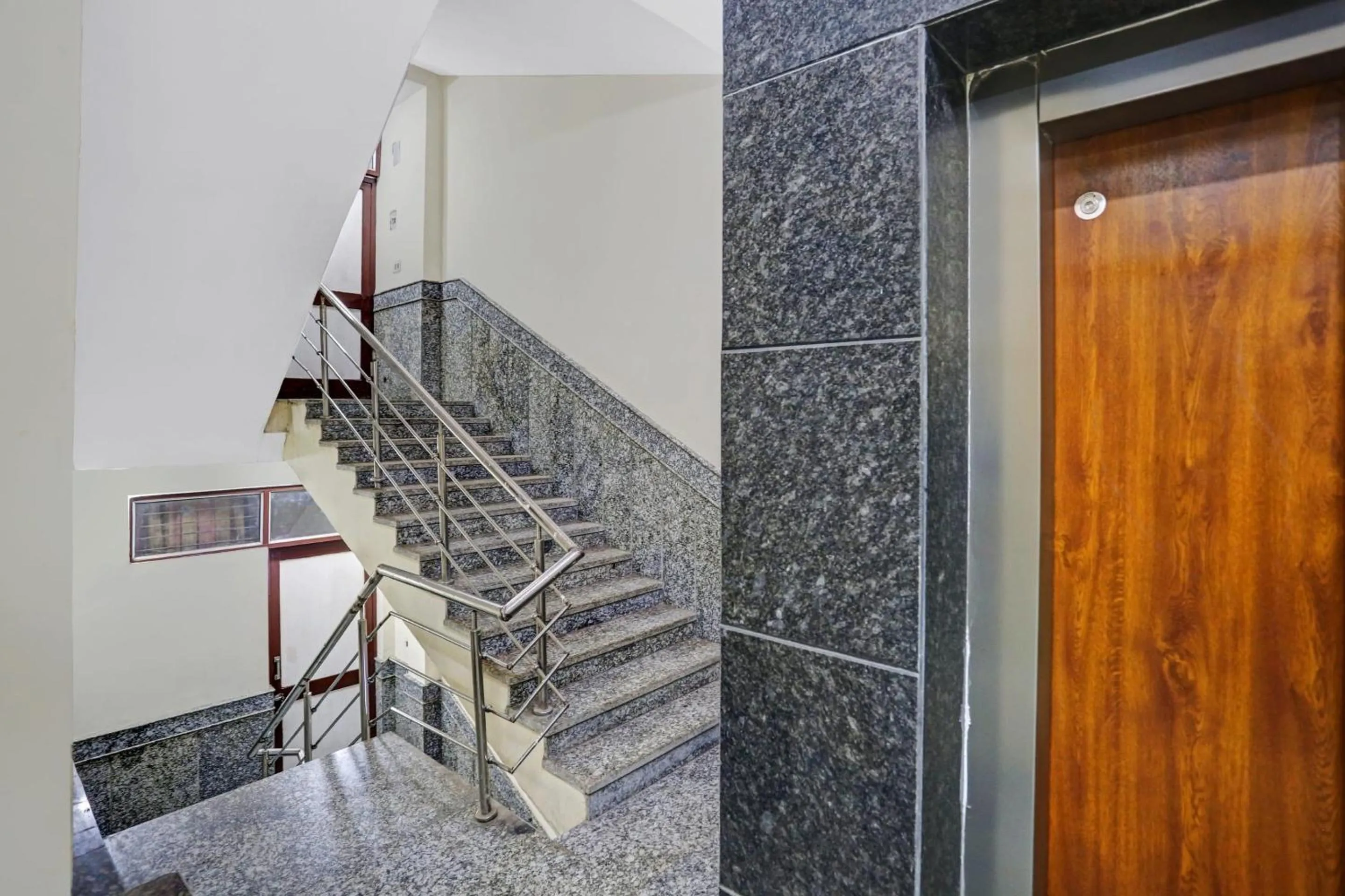 Lobby or reception in Collection O Metro View Ashok Vihar Near Shalimar Bagh Metro Station