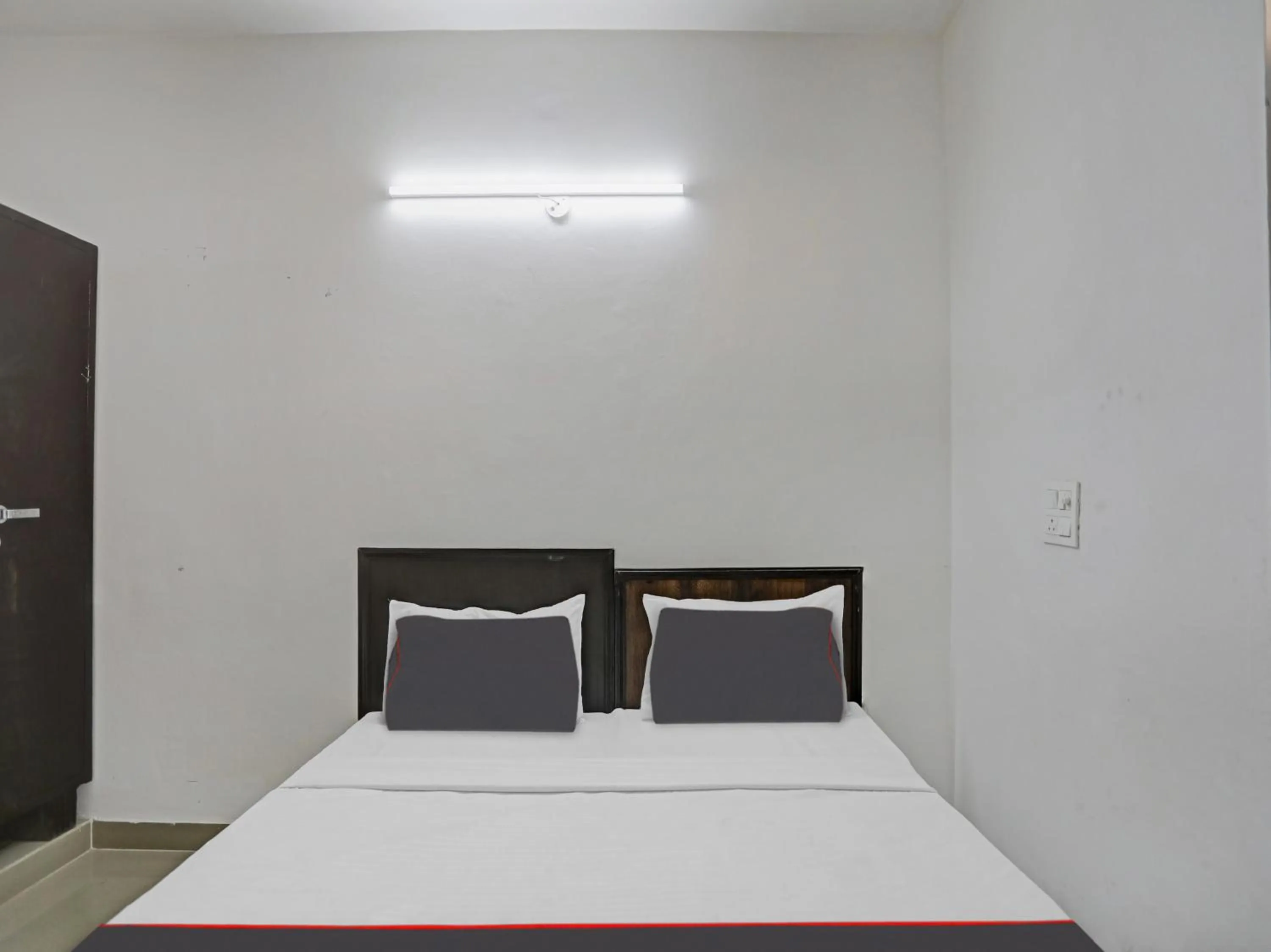 Bedroom, Bed in SPOT ON Mt White House