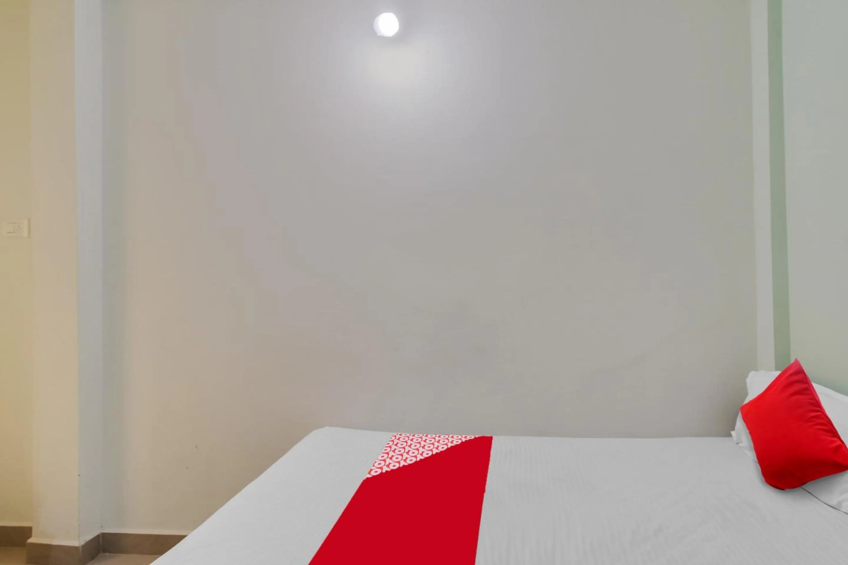 Bedroom, Bed in Hotel O K S Inn Hotel