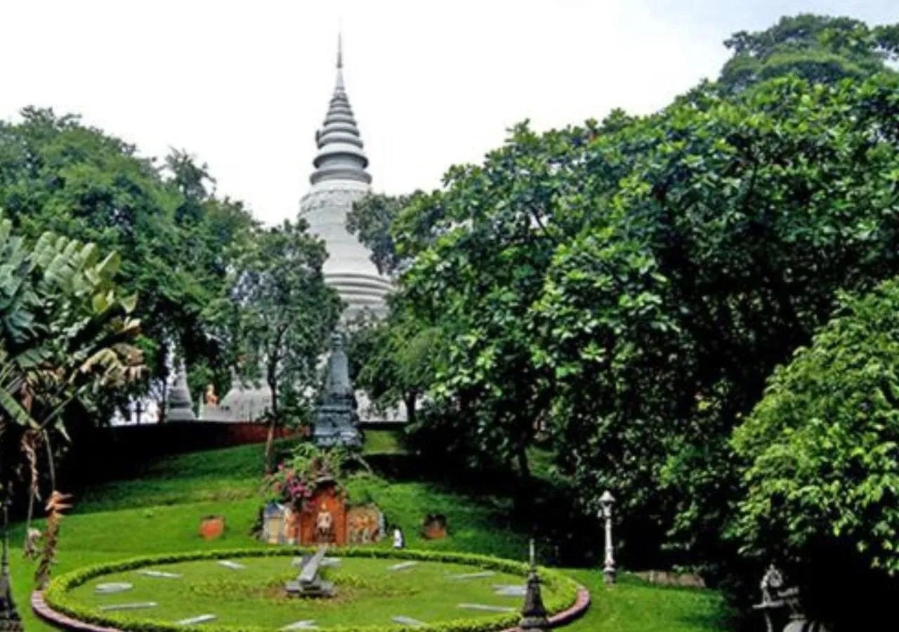 Nearby landmark in Residence 110 (Hotel and Apartments)