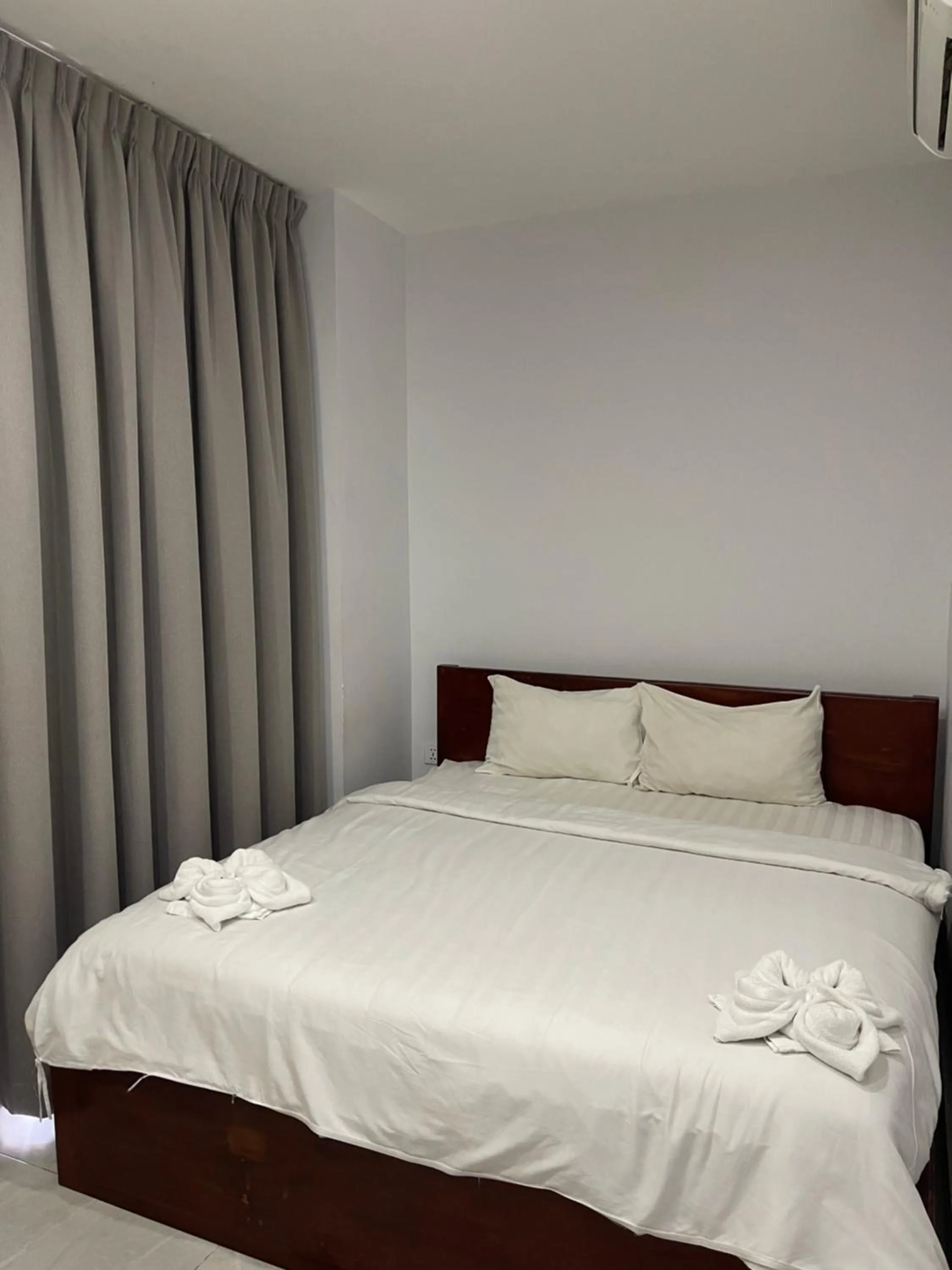 Bed in Residence 110 (Hotel and Apartments)