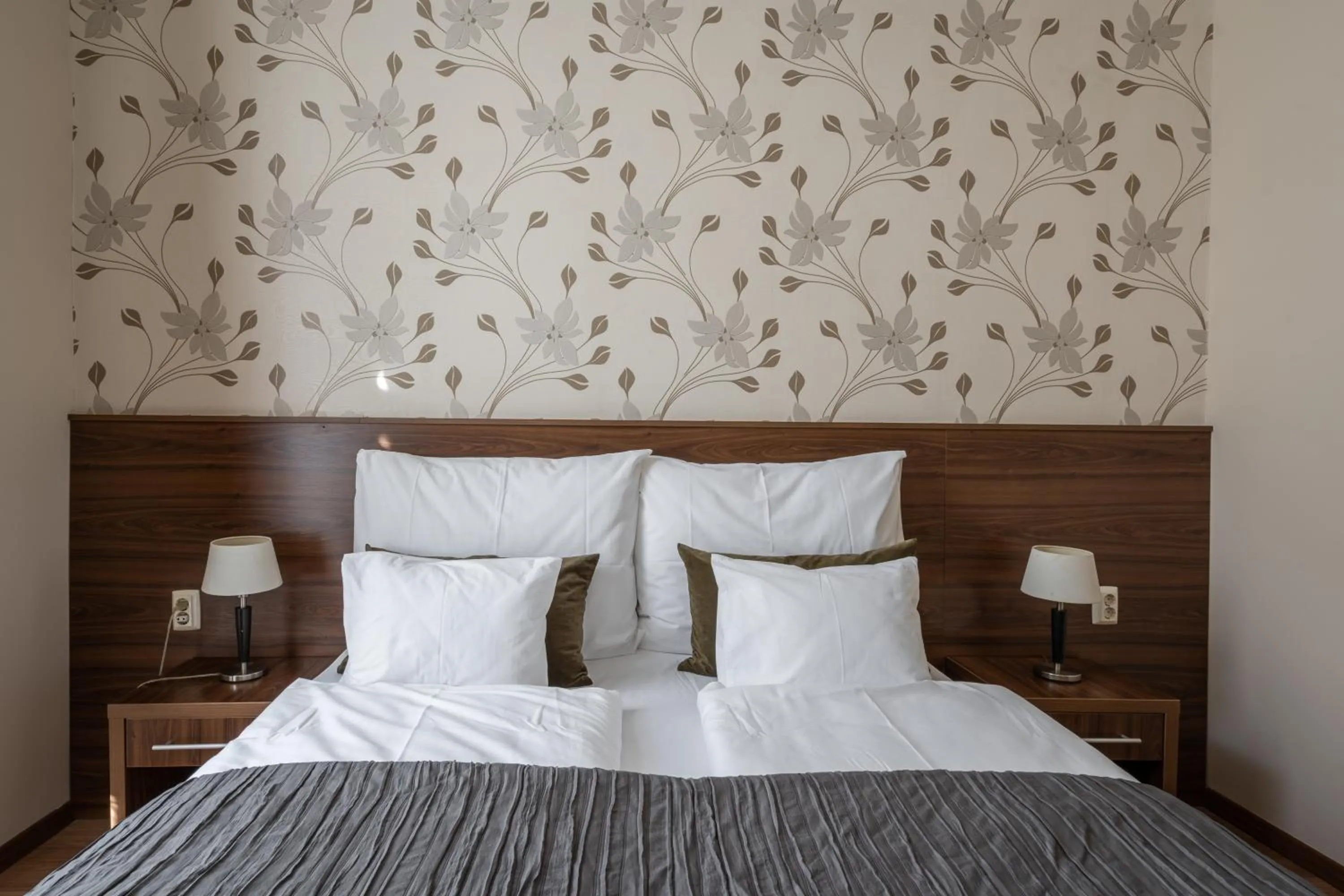 Bed in Elit Boutique Rooms- Best Location by BQA