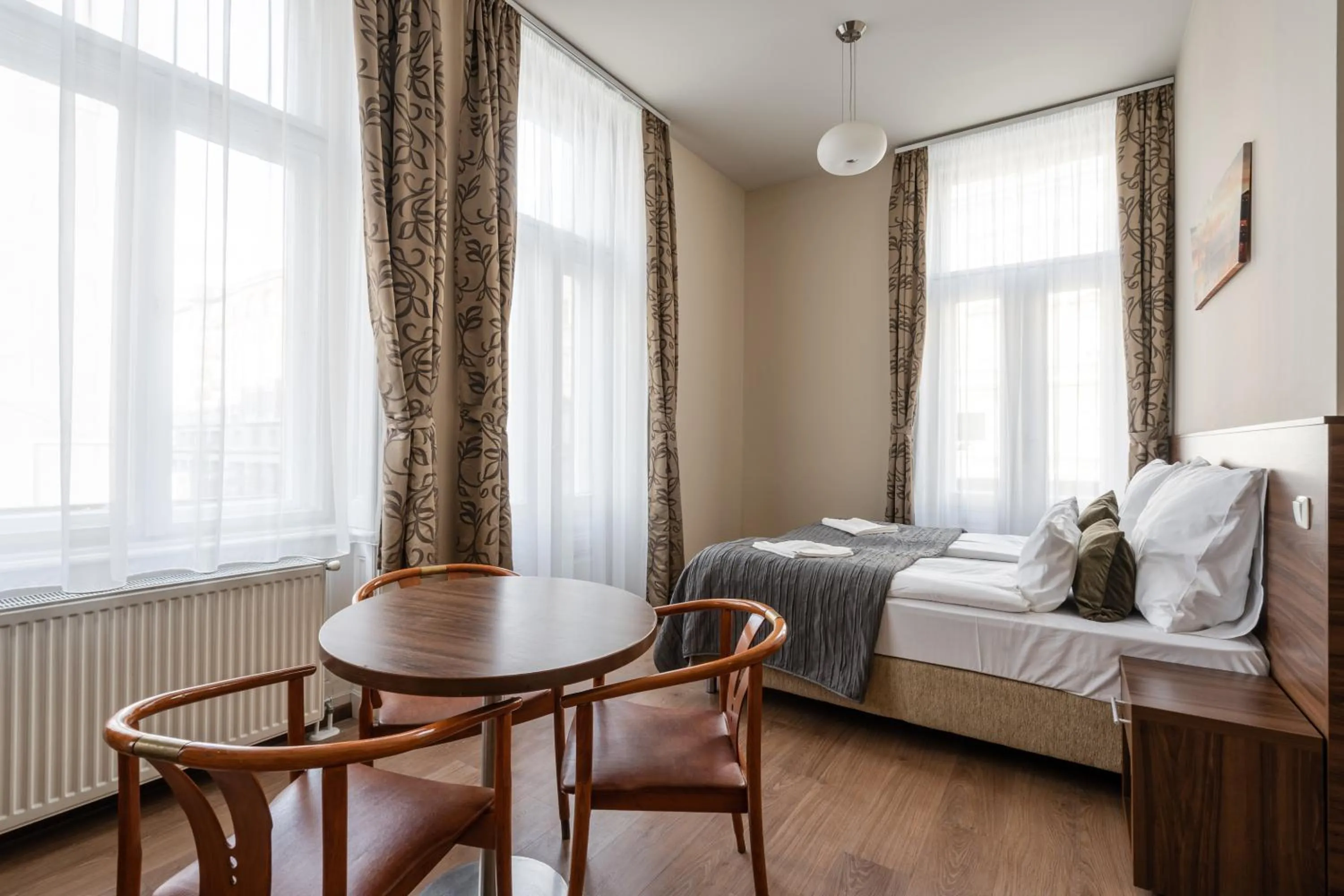 Bed in Elit Boutique Rooms- Best Location by BQA