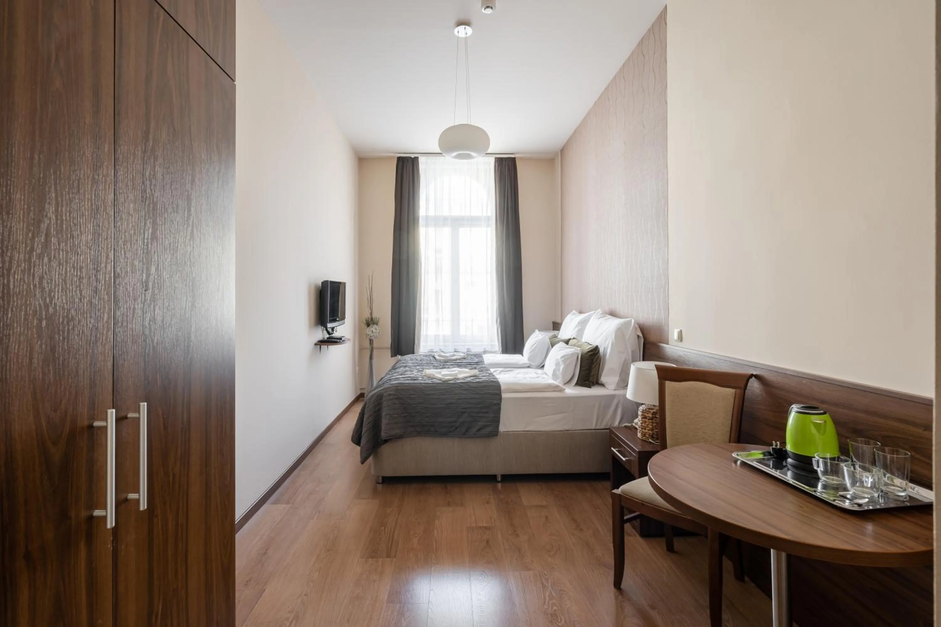 Bed in Elit Boutique Rooms- Best Location by BQA