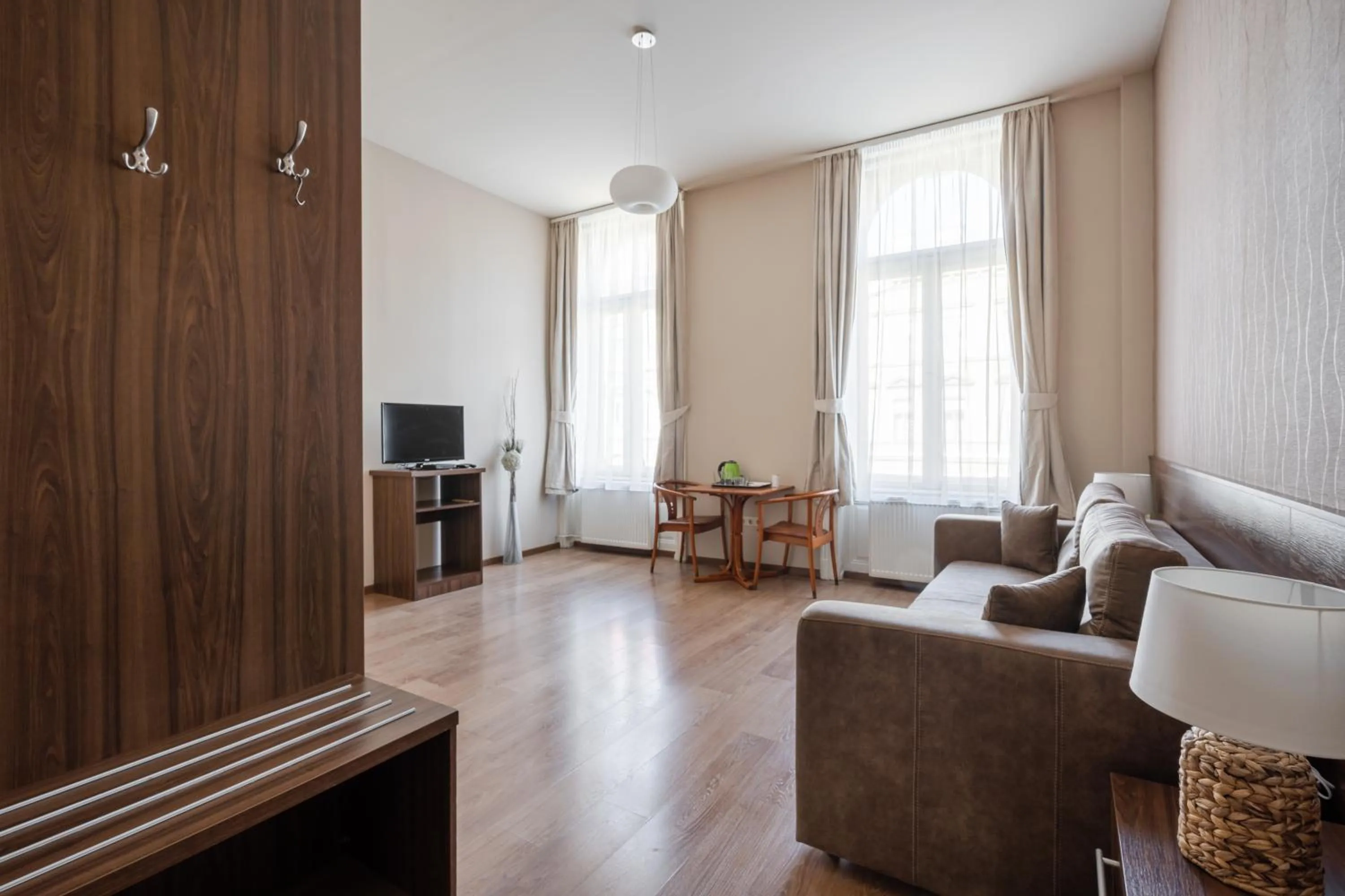 TV and multimedia in Elit Boutique Rooms- Best Location by BQA