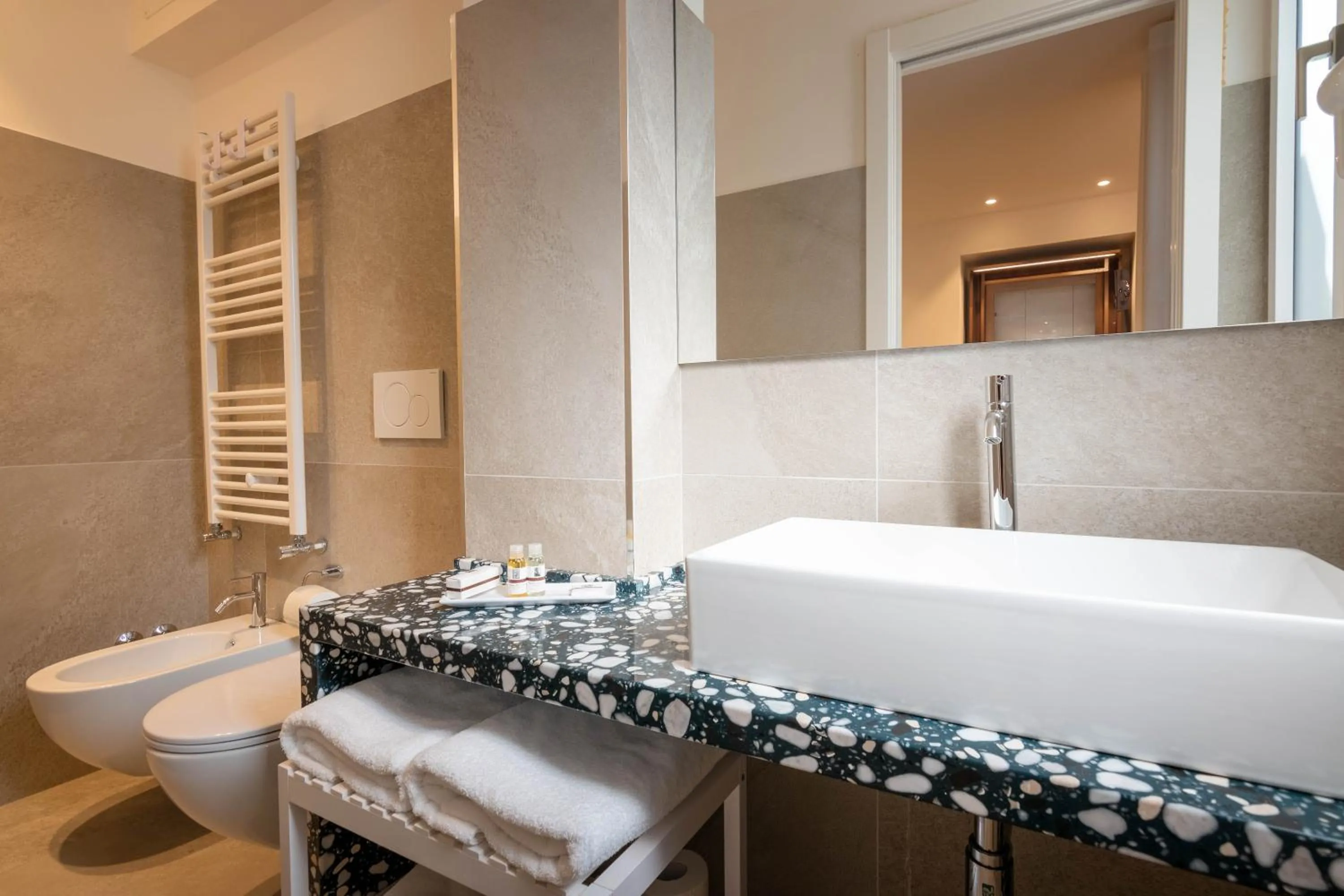 Toilet in Profumi di Primavera Luxury Rooms & Suite