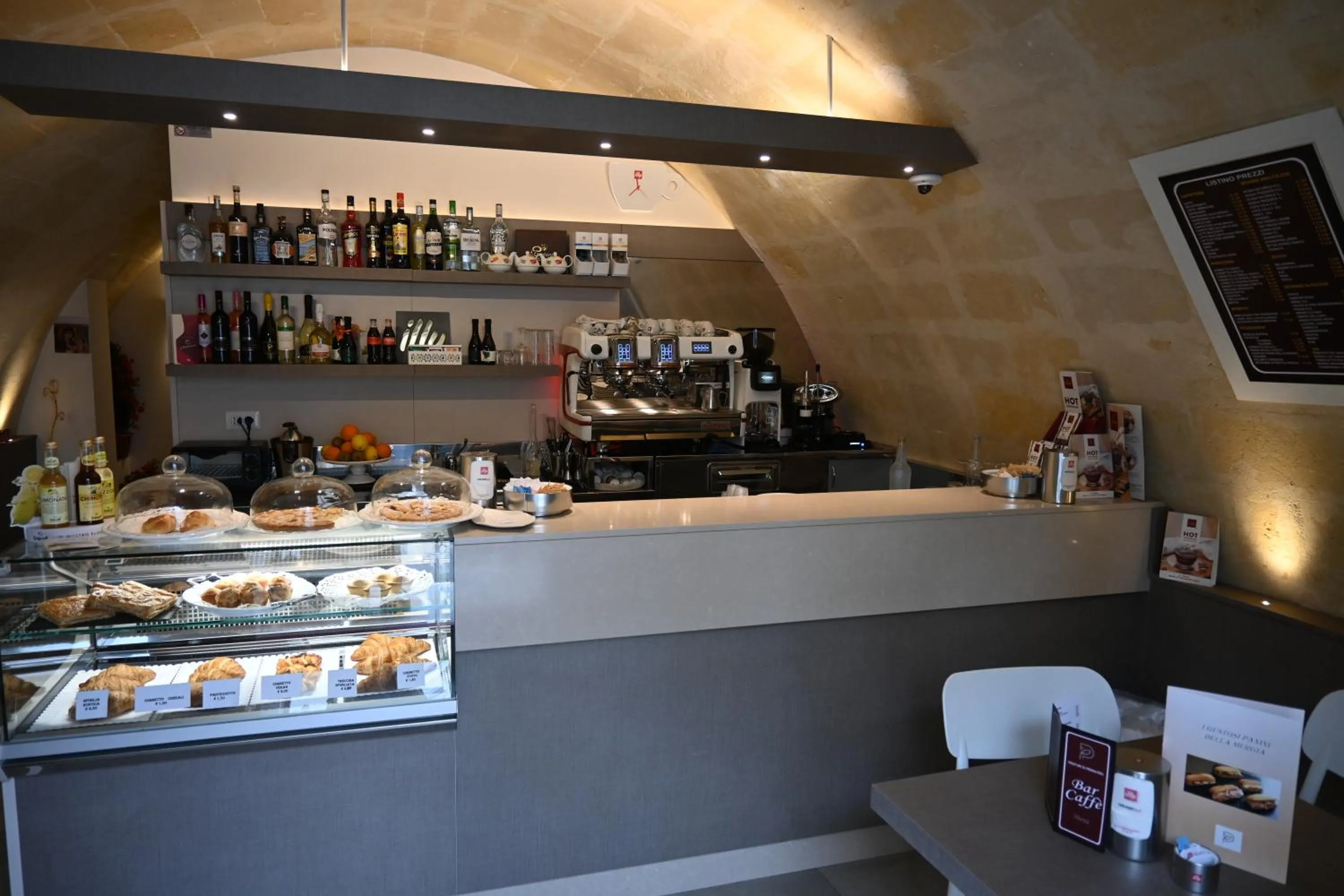 Lounge or bar in Profumi di Primavera Luxury Rooms & Suite