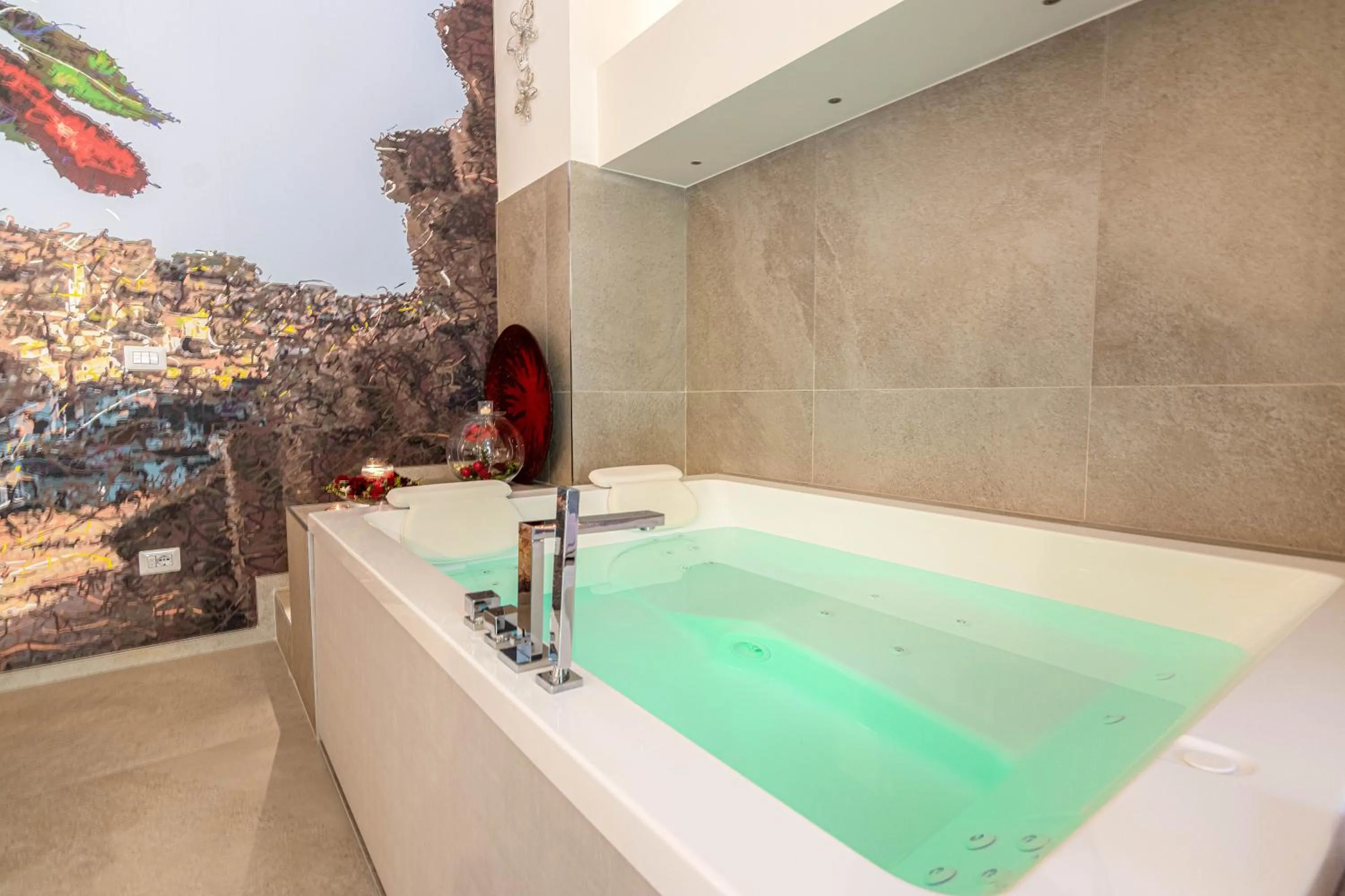 Hot Tub in Profumi di Primavera Luxury Rooms & Suite