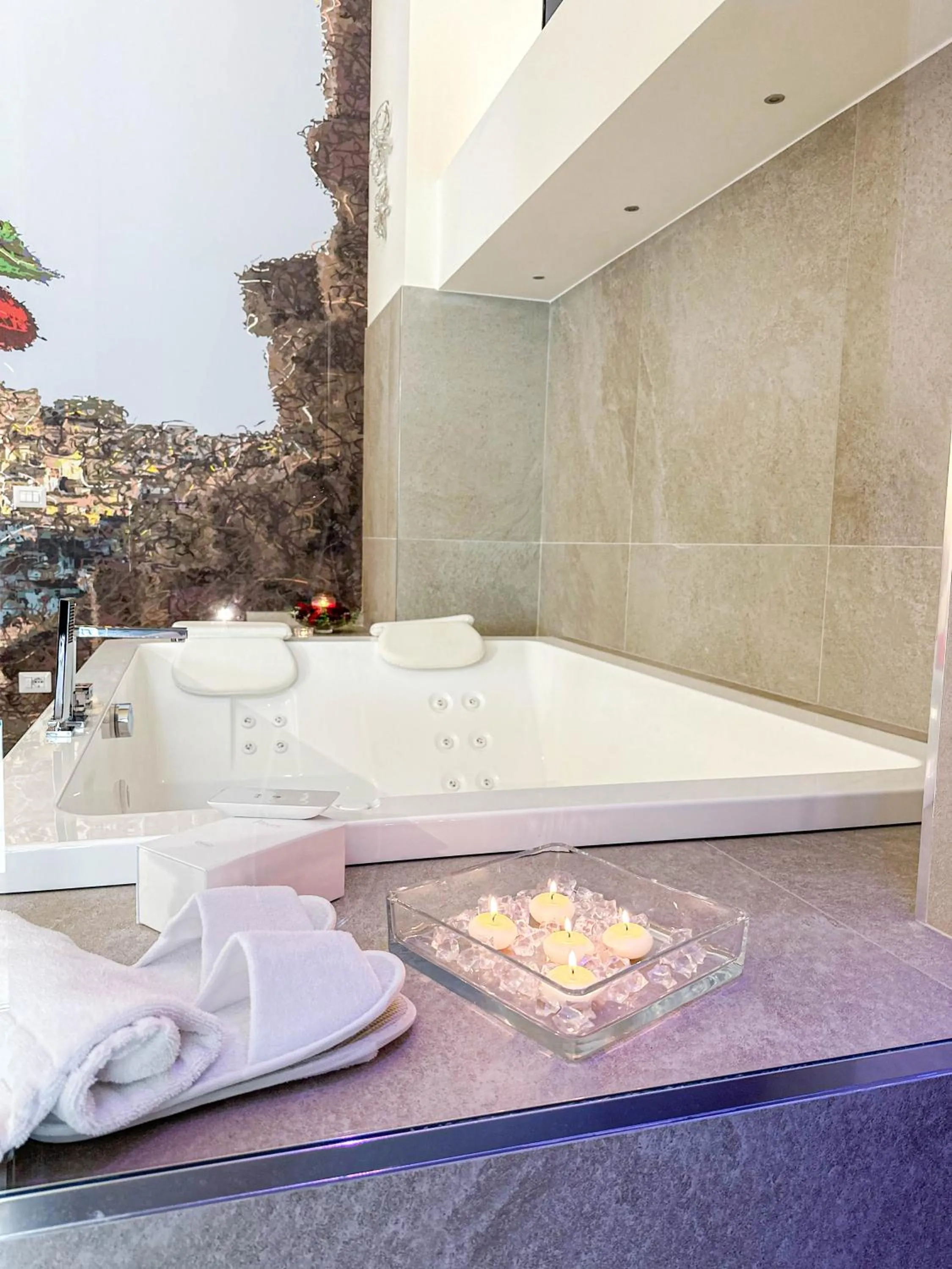 Hot Tub in Profumi di Primavera Luxury Rooms & Suite