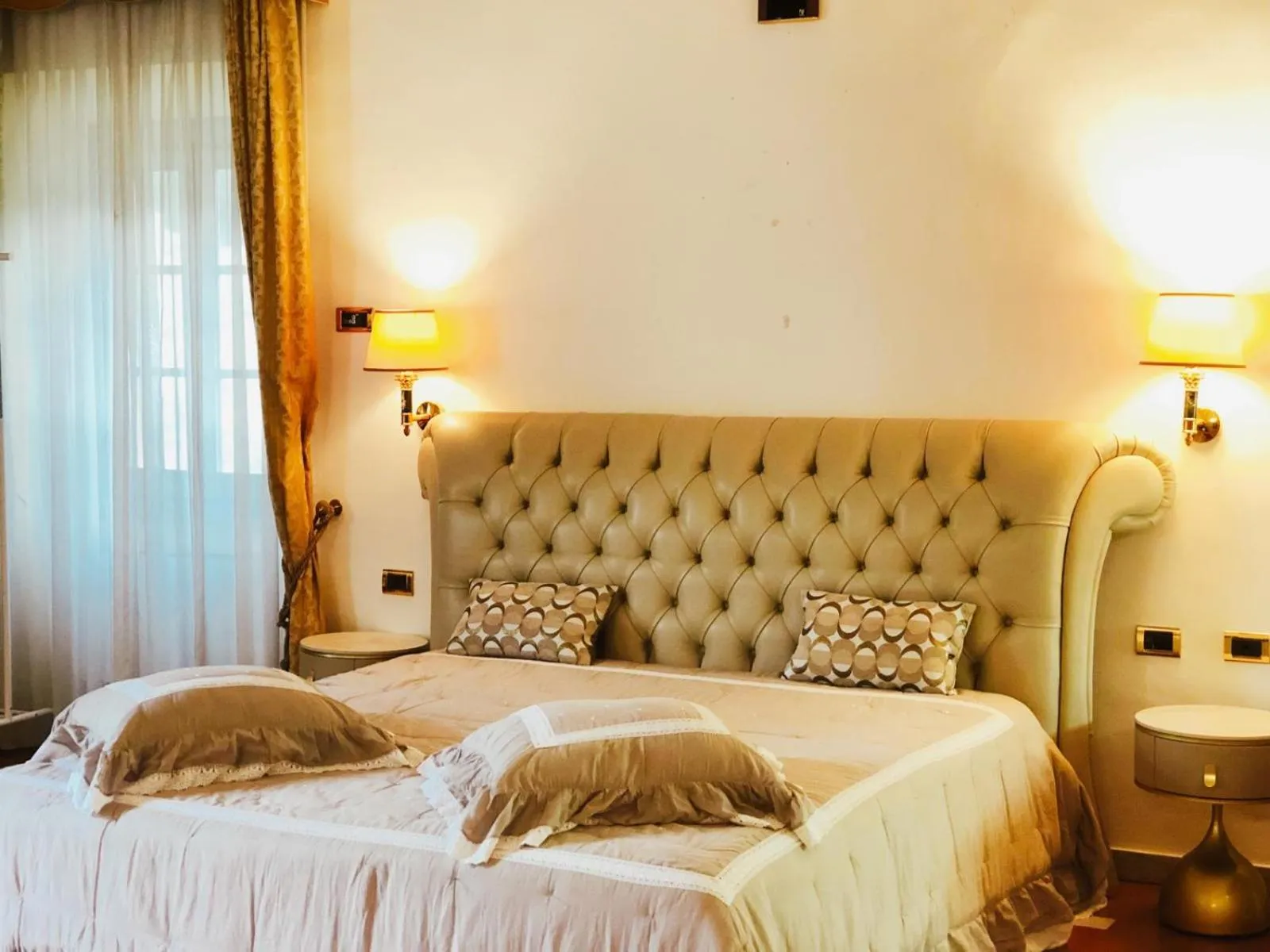 Photo of the whole room, Bed in Fantastic Garden - Firenze Nord