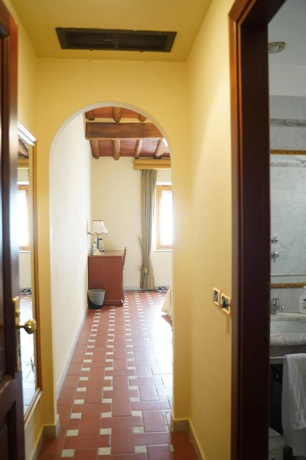 Photo of the whole room in Fantastic Garden - Firenze Nord