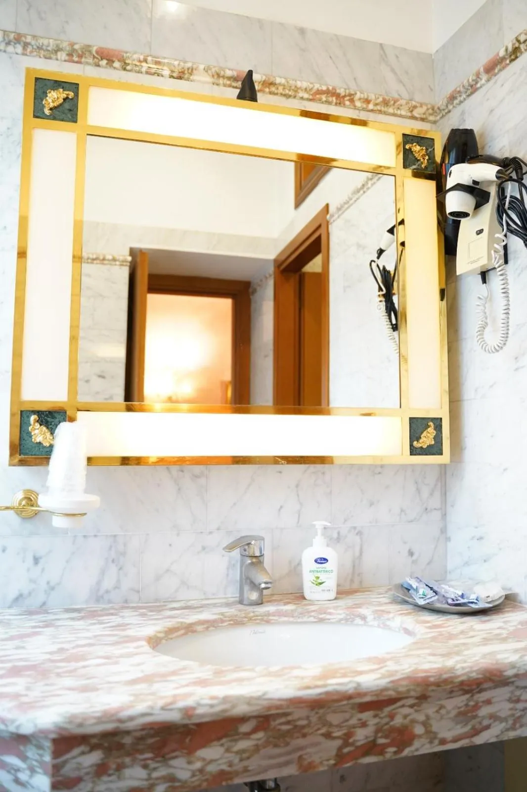 Bathroom in Fantastic Garden - Firenze Nord