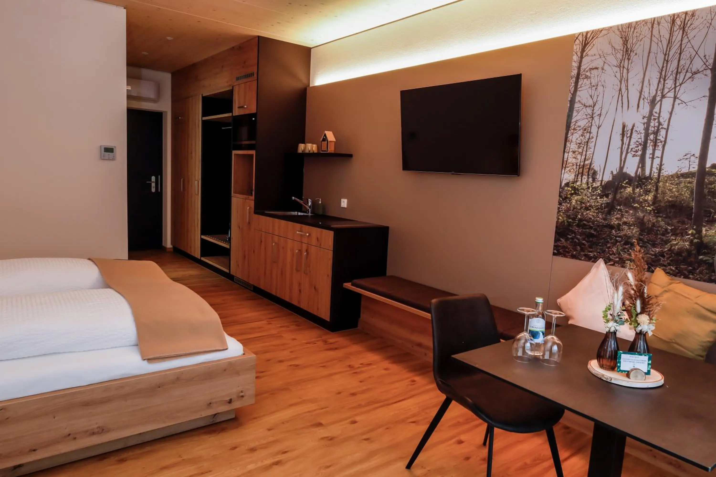 TV and multimedia, Bed in DAS GEORG Gästehaus in Epfendorf