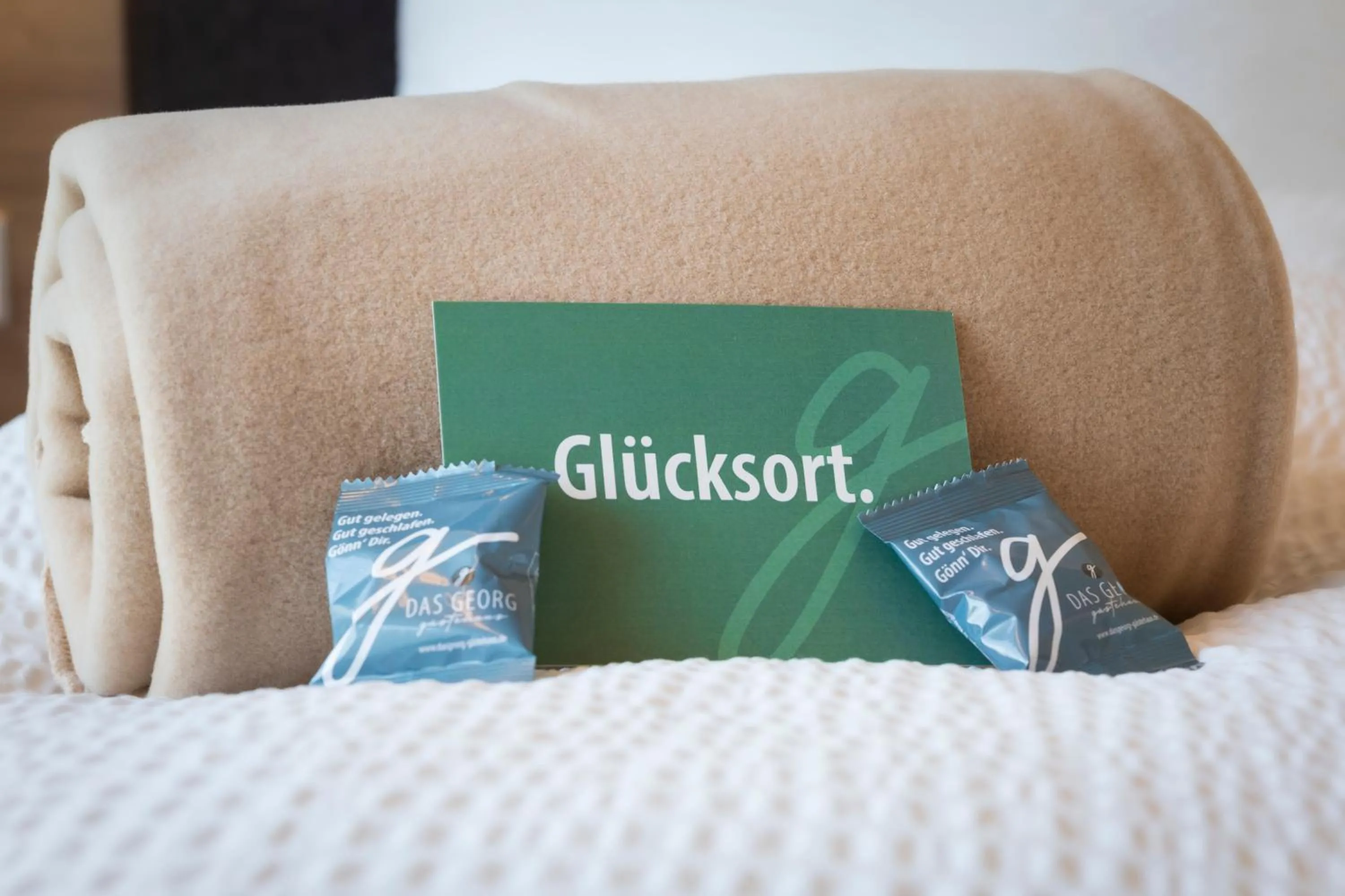 Bed in DAS GEORG Gästehaus in Epfendorf