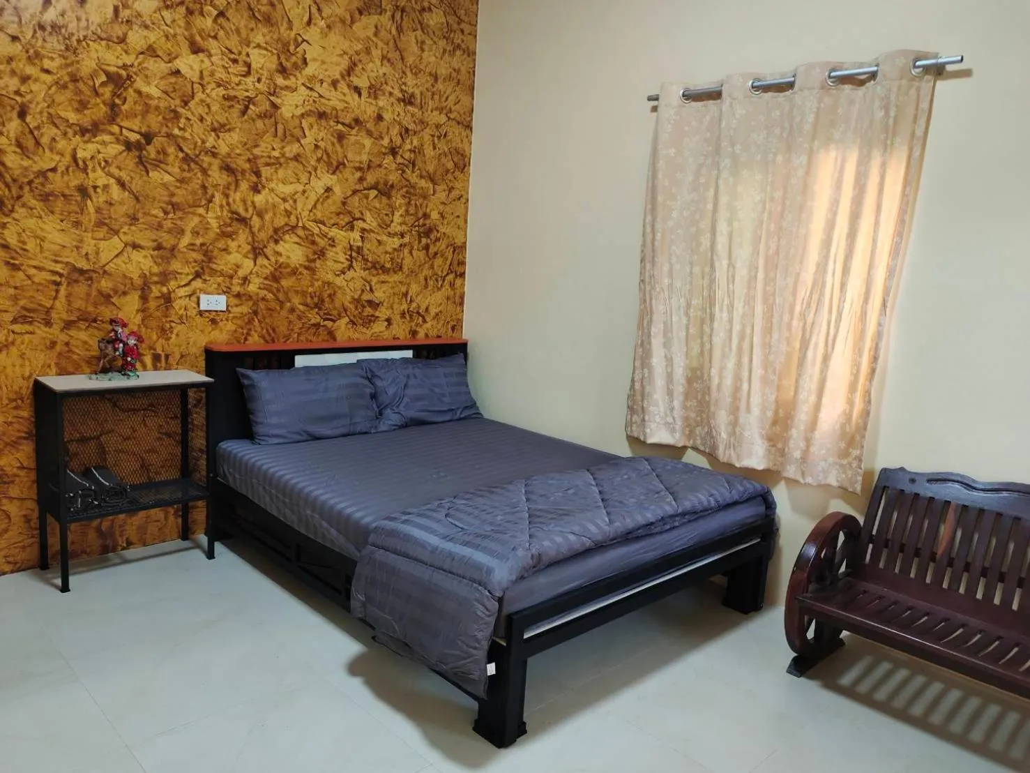 Bed in Da-Kanda Boutique