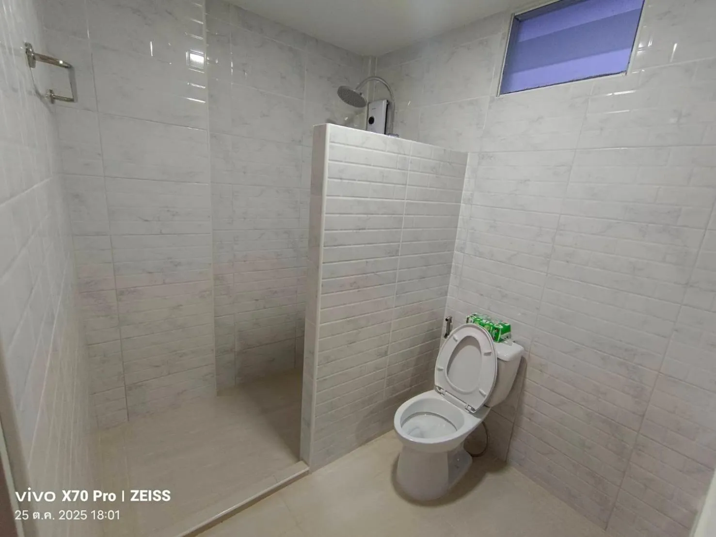 Toilet in Da-Kanda Boutique