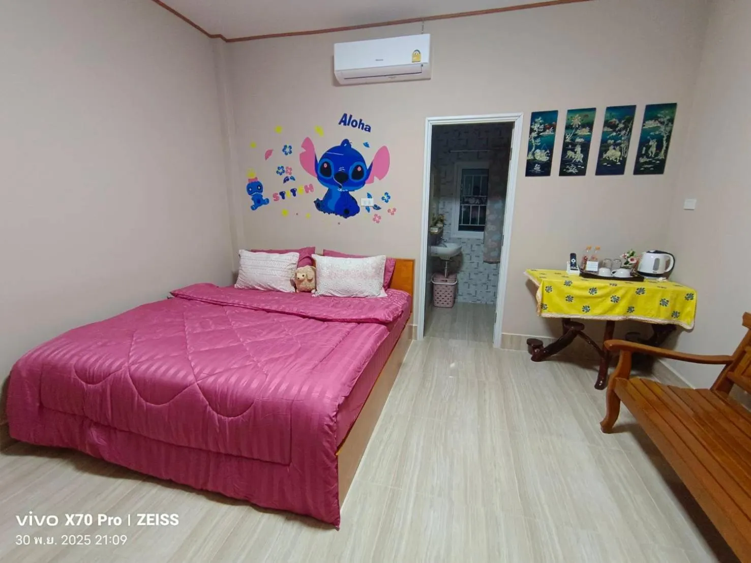 Bed in Da-Kanda Boutique