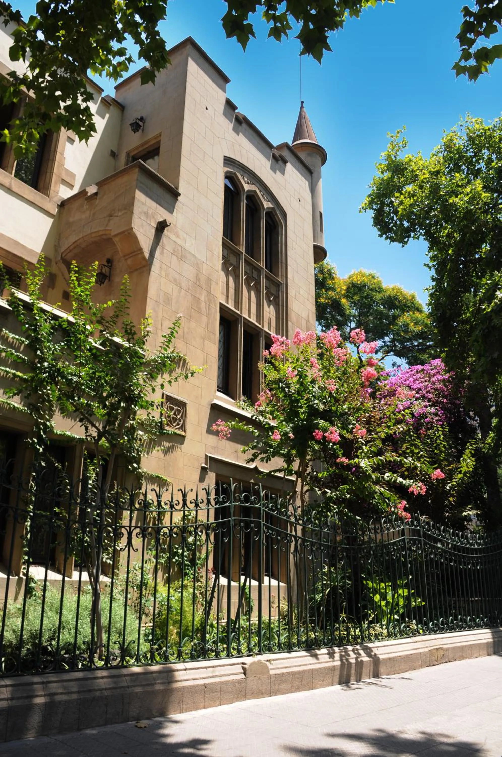 Facade/entrance in Hostal Rio Amazonas