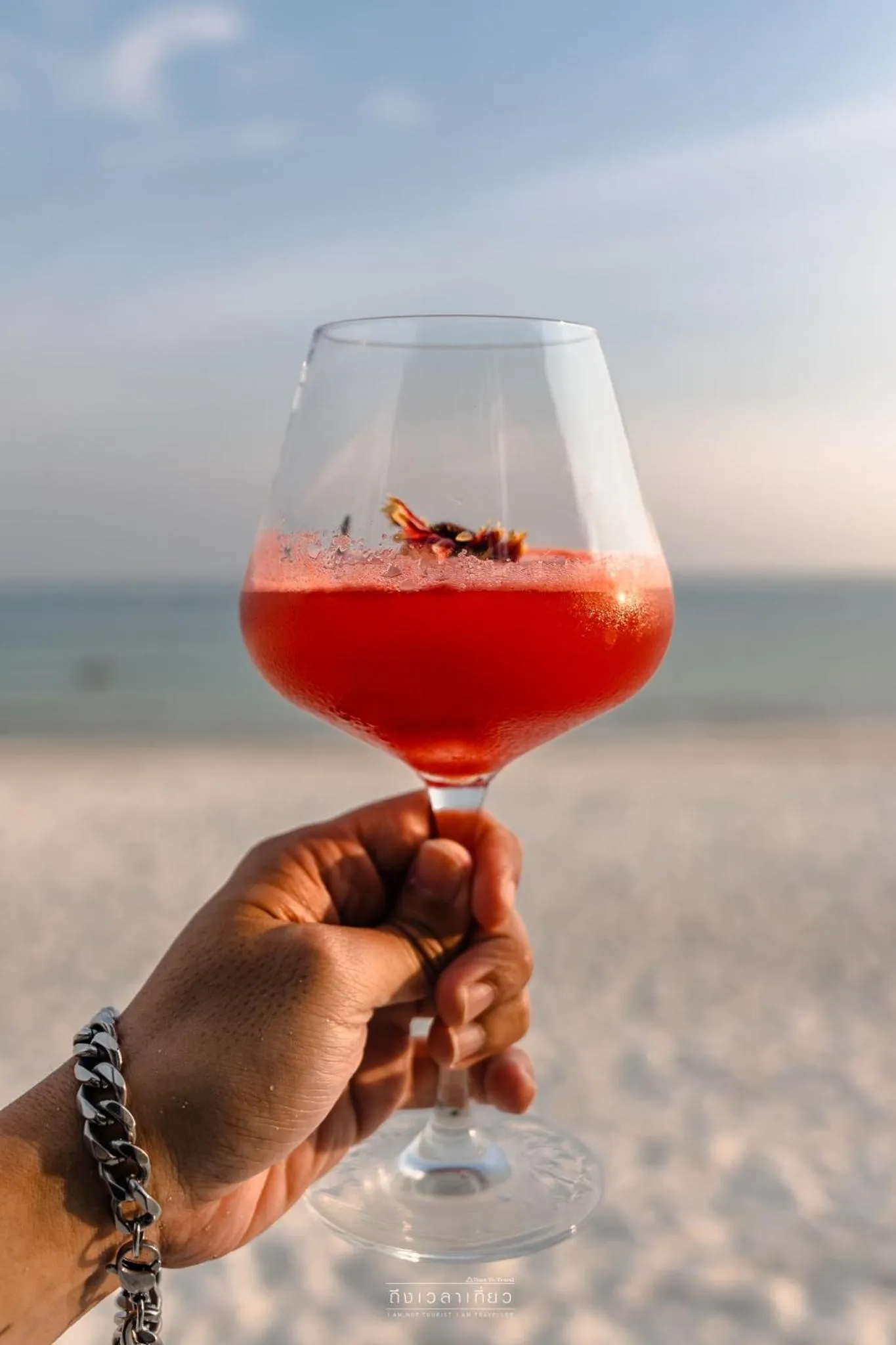 Lounge or bar in Diamond Beach Resort