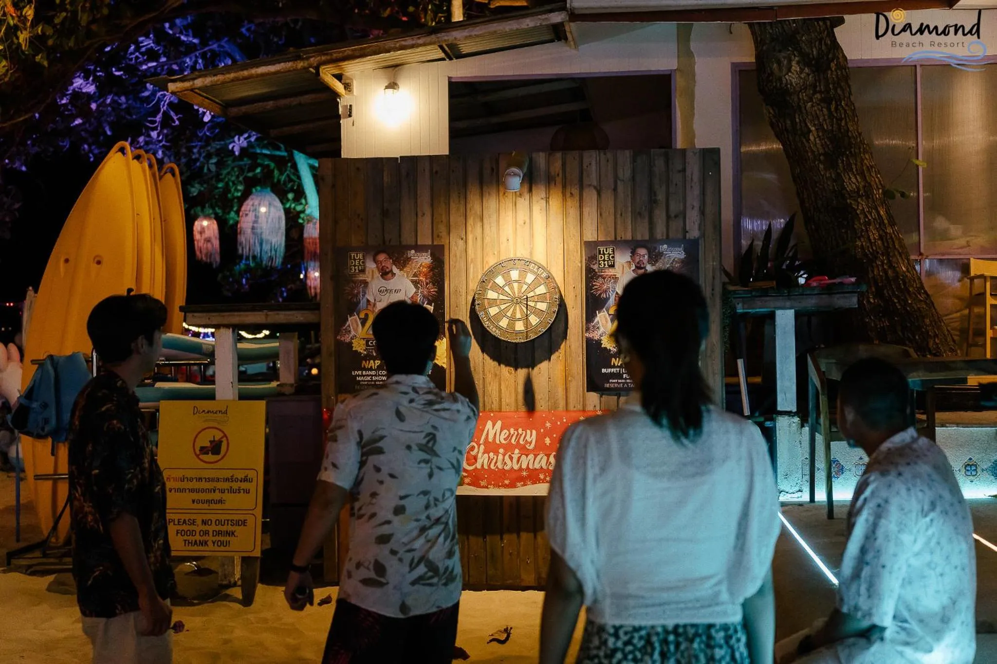 Lounge or bar in Diamond Beach Resort