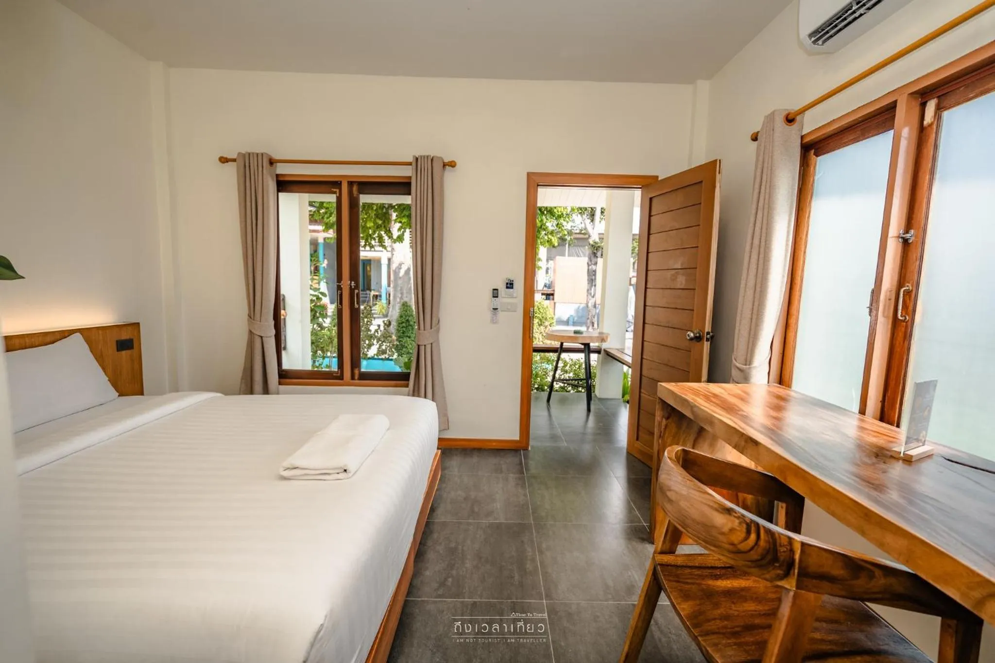 View (from property/room), Bed in Diamond Beach Resort