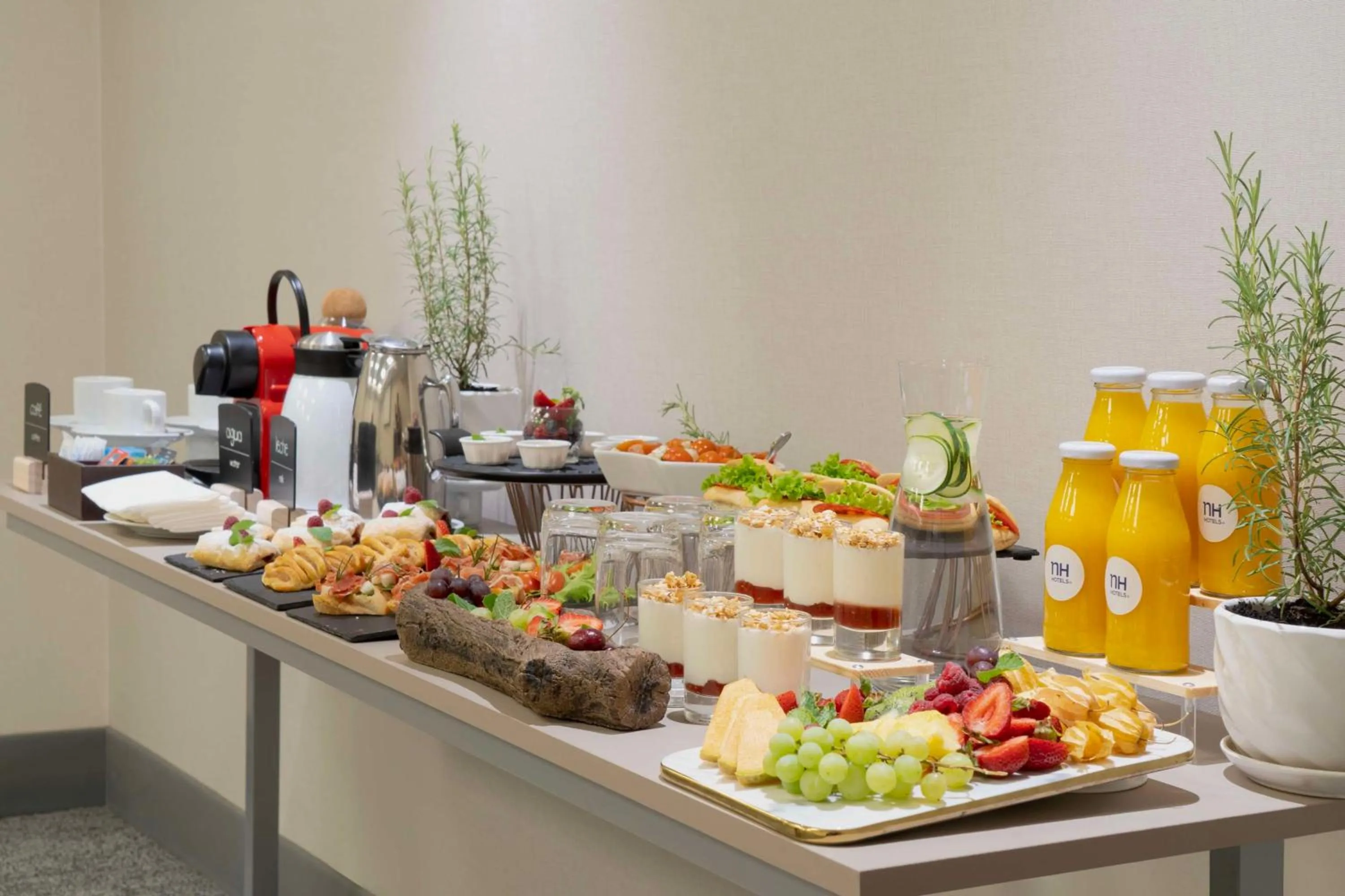 Meeting/conference room in NH Ciudad de Santiago