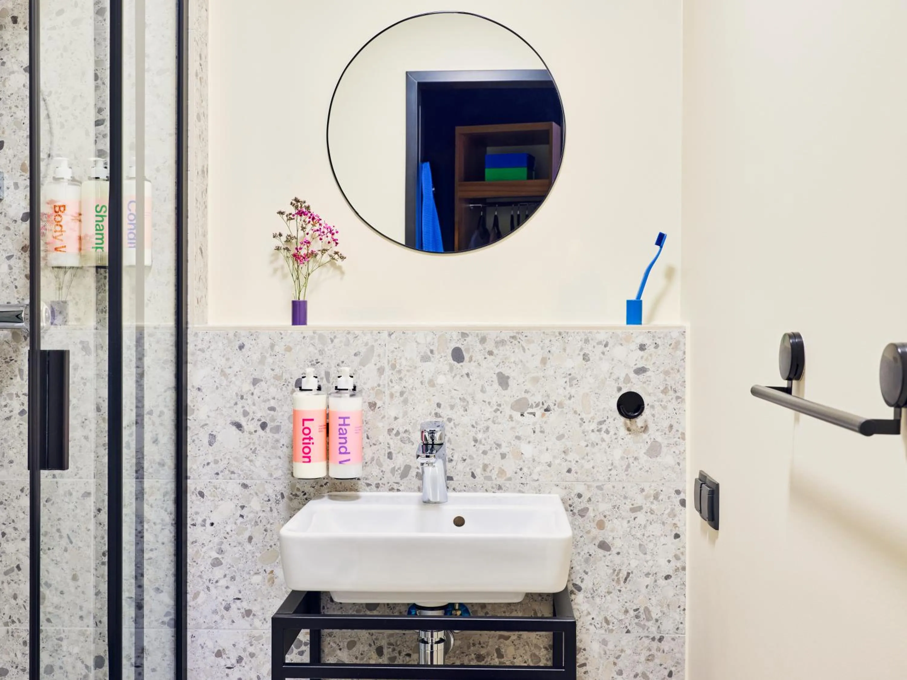 Bathroom in Numa Berlin Torstrasse