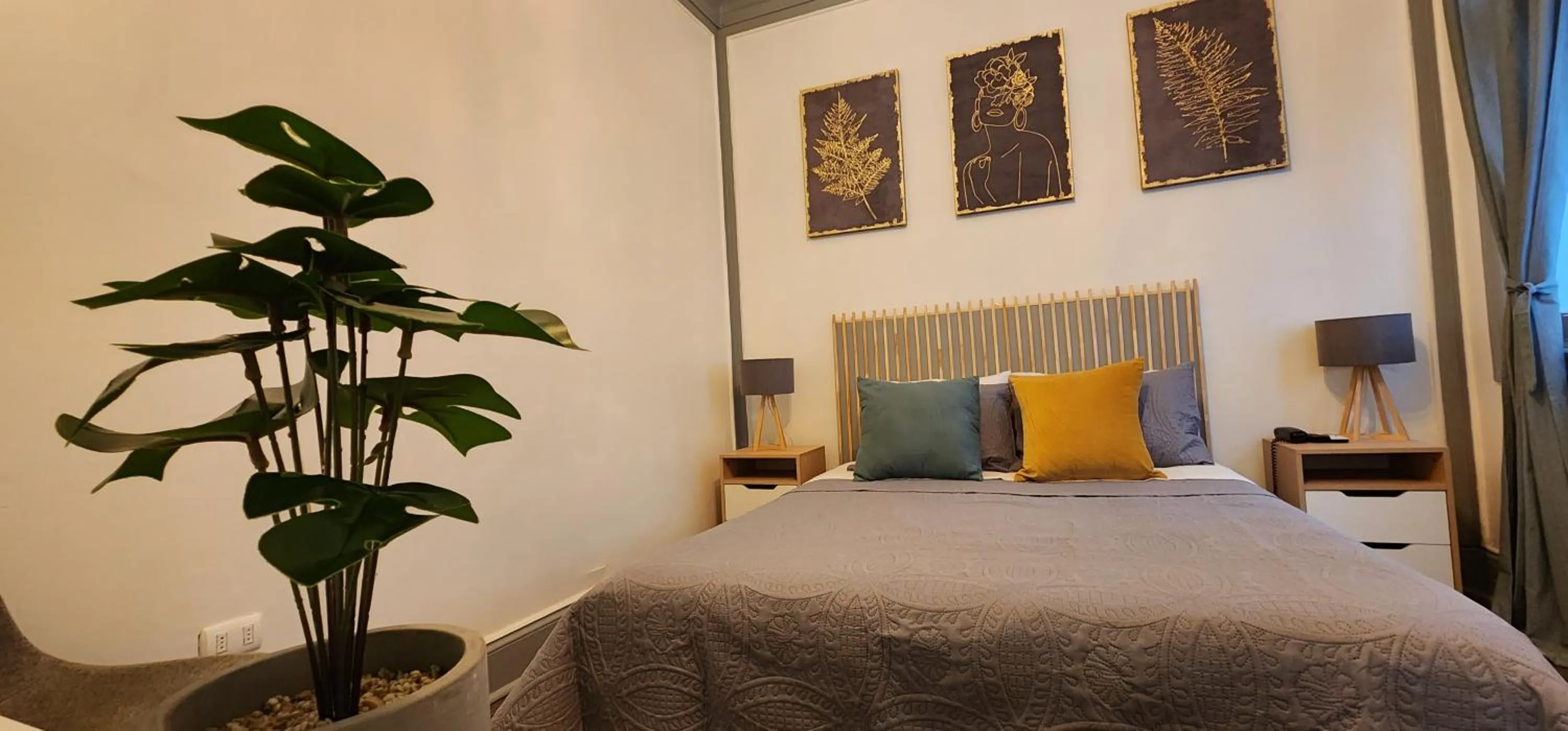 Bed in Hotel Voila Londres