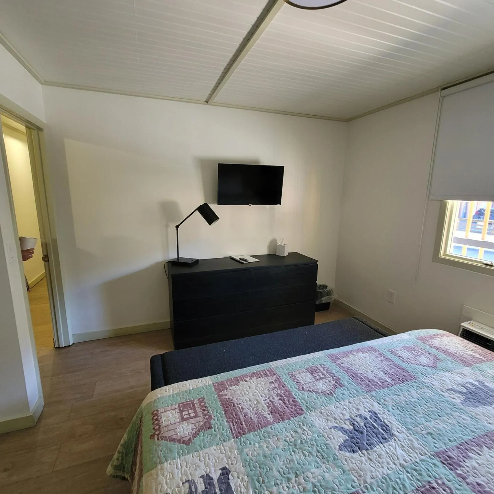 Bedroom, Bed in Ski Mountain Lodge