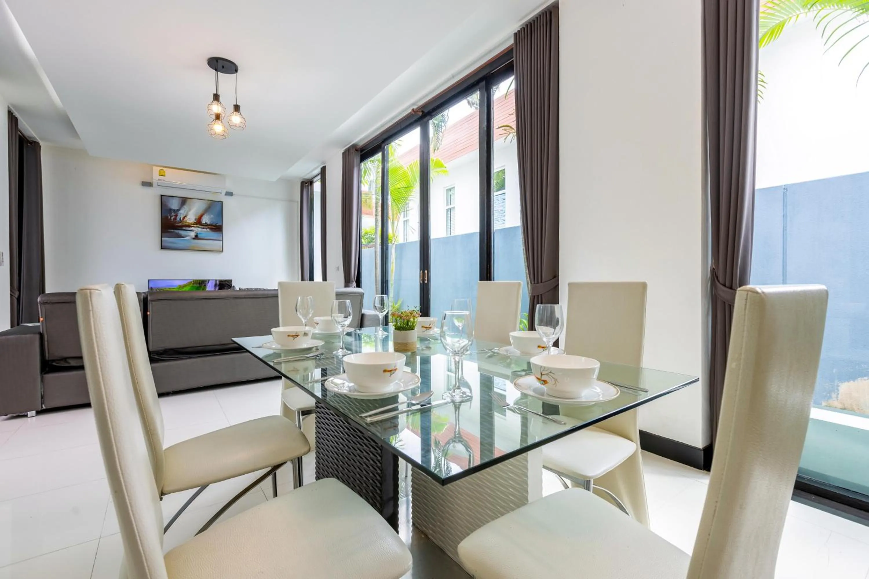 4 Bedroom Modern Pool Villa BL10