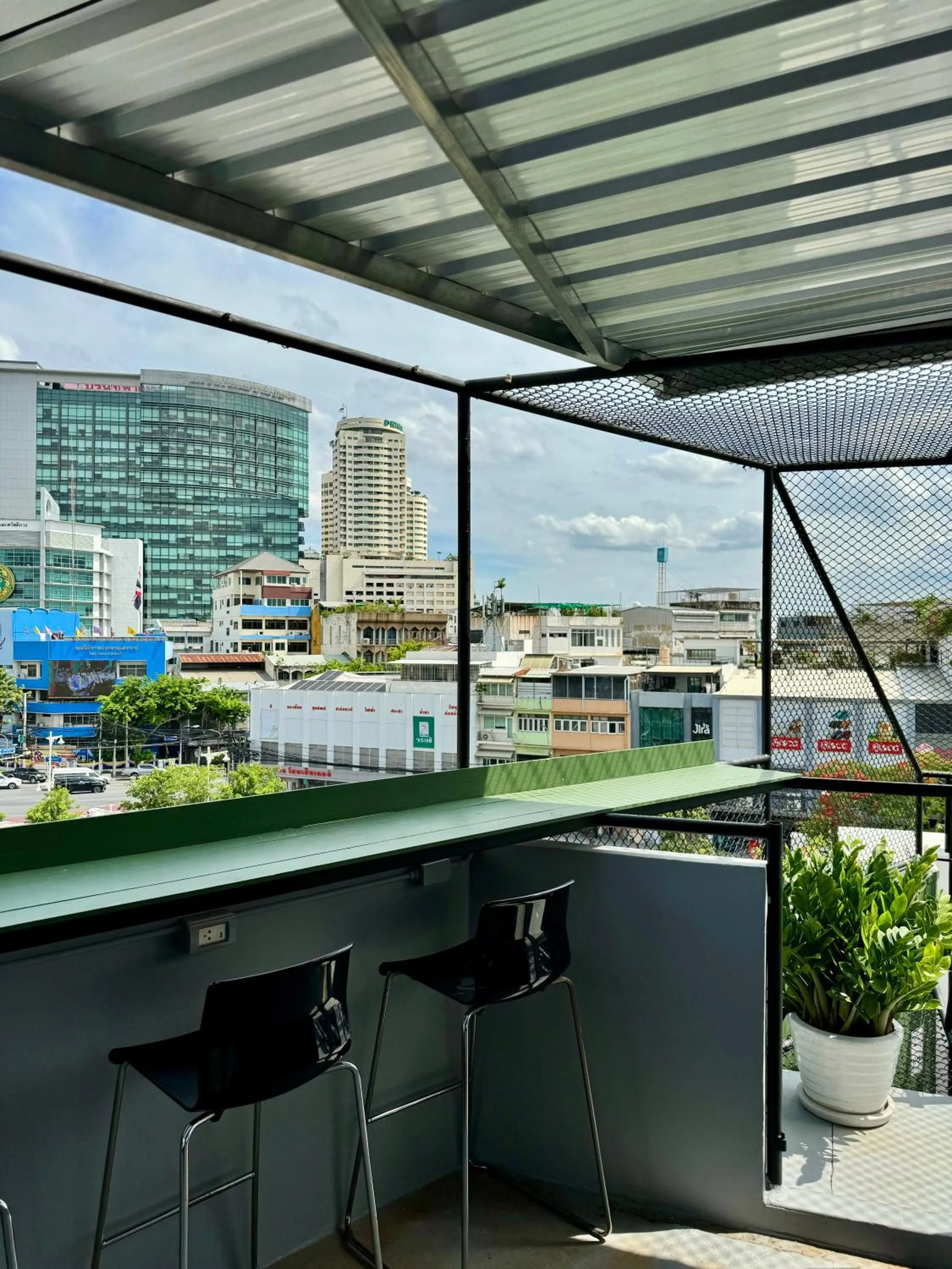 Property building in Sabai Dee Minitel