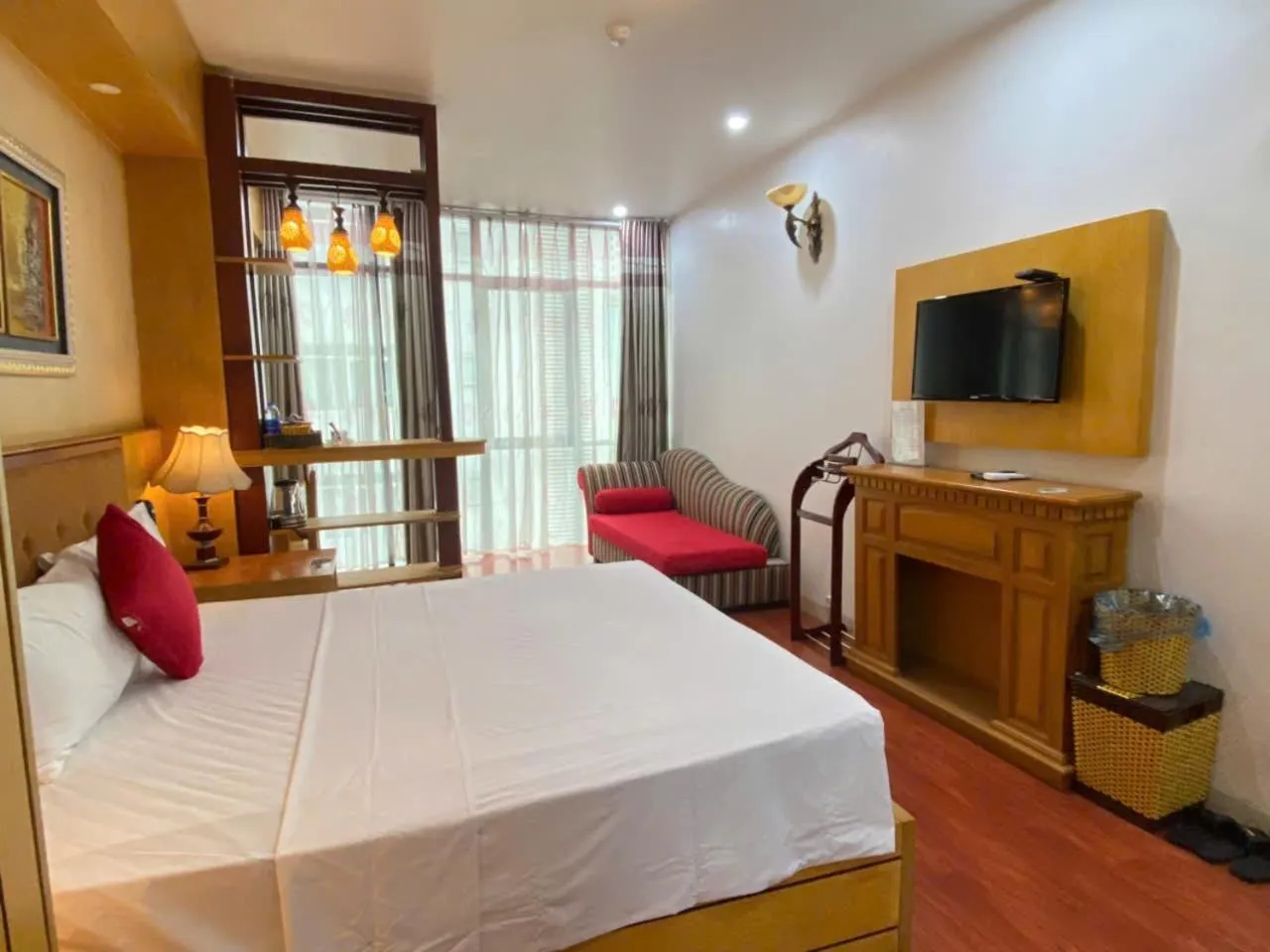 Photo of the whole room, Bed in Moon Hotel Cau Giay