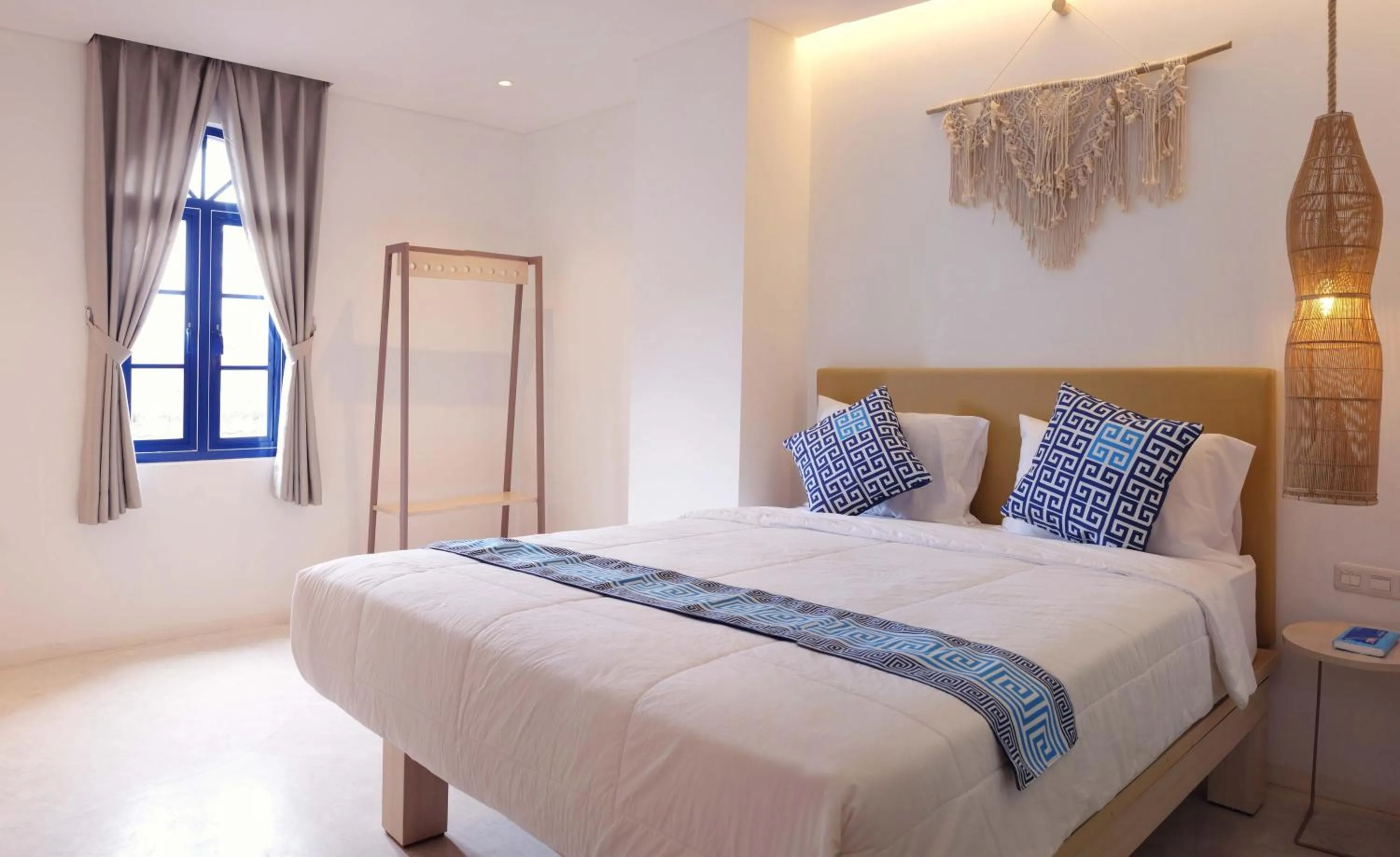 Bed in Little Mykonos