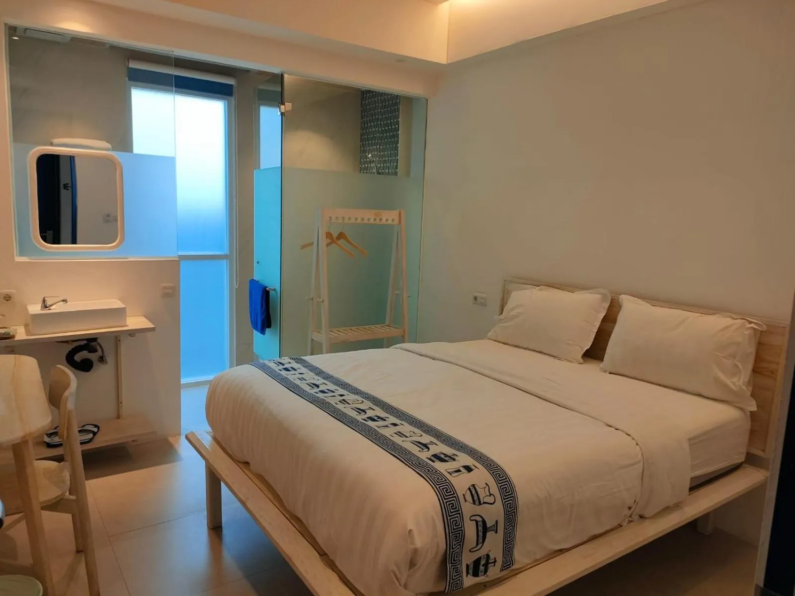 Bed in Little Mykonos