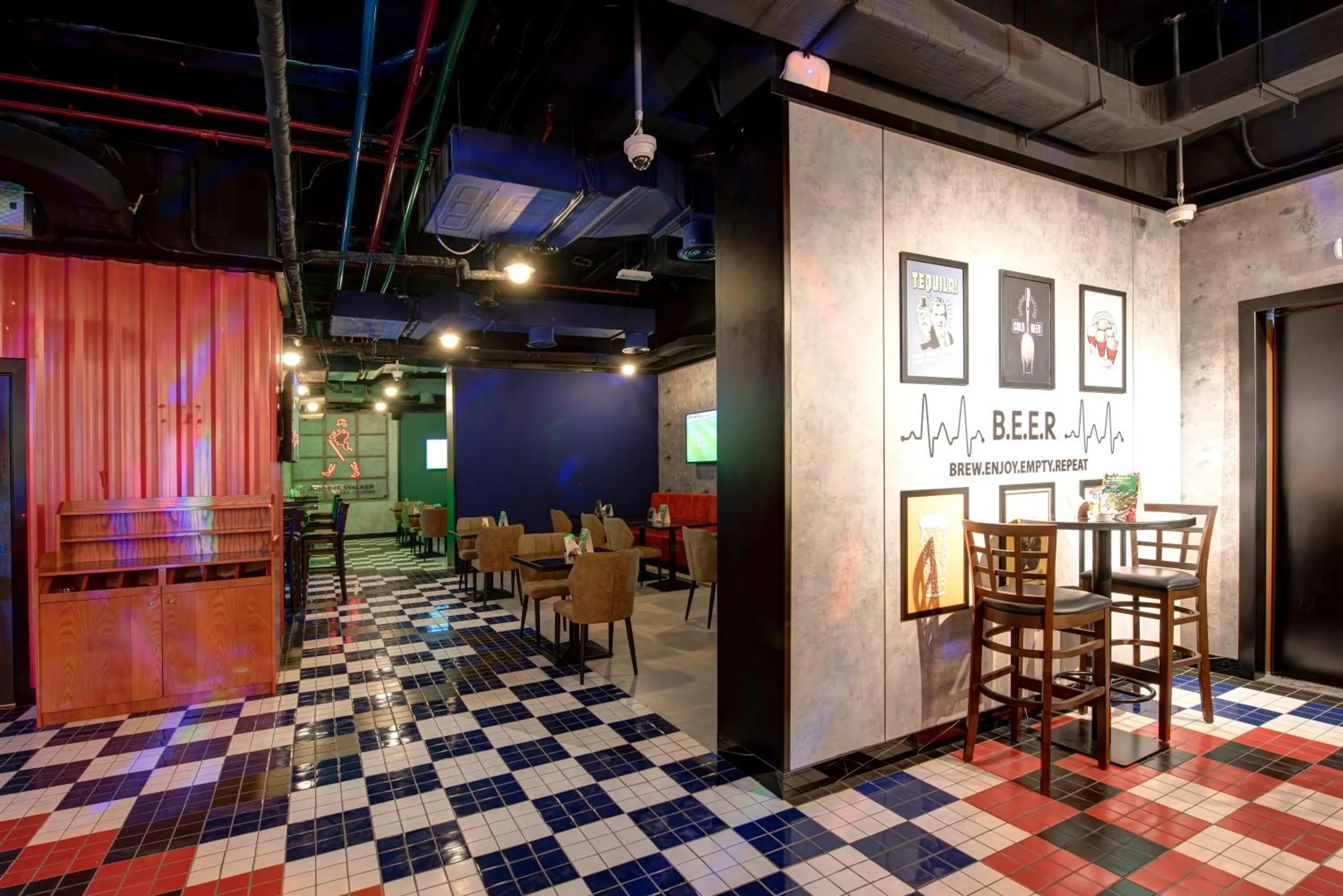 Restaurant/places to eat in Wescott Hotel