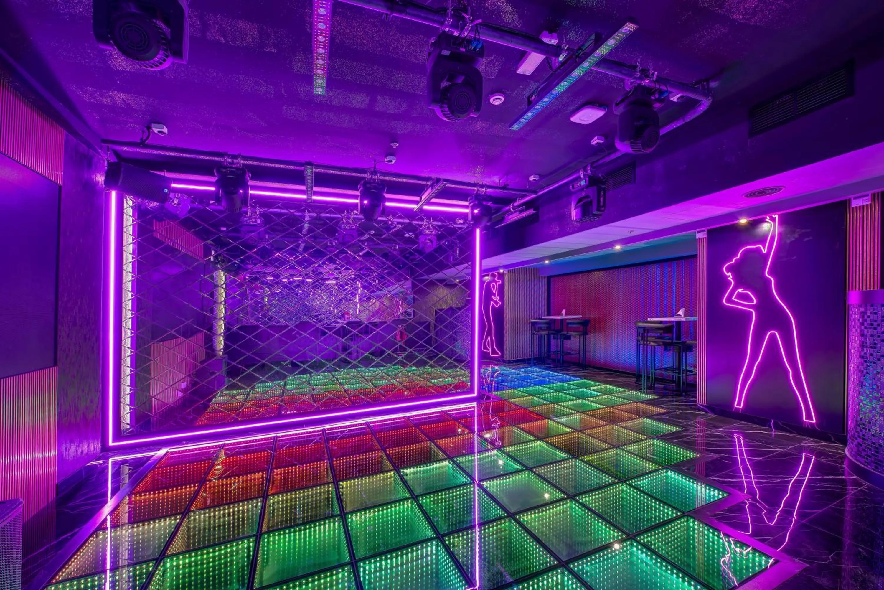 Nightclub / DJ in Wescott Hotel