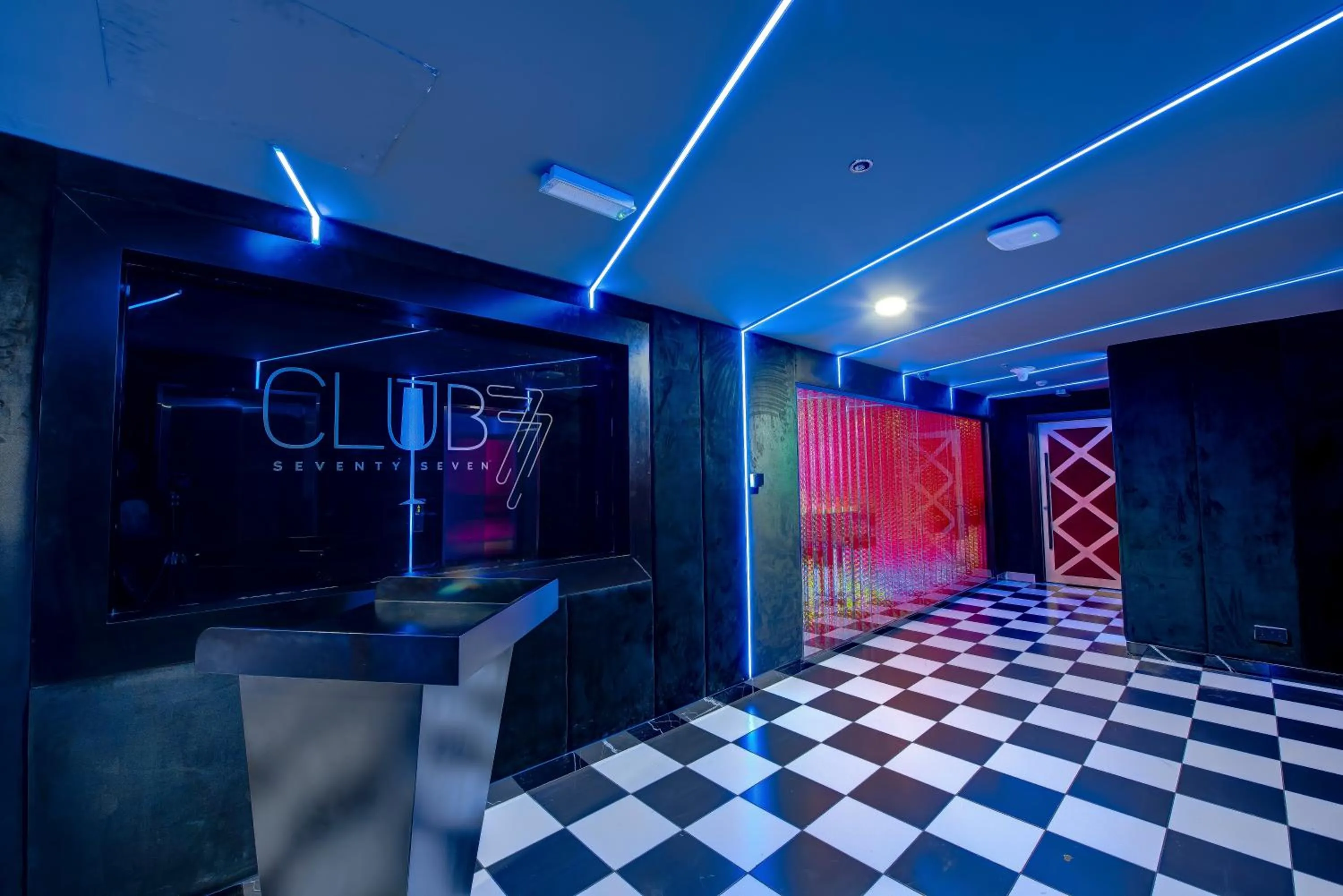 Nightclub / DJ in Wescott Hotel