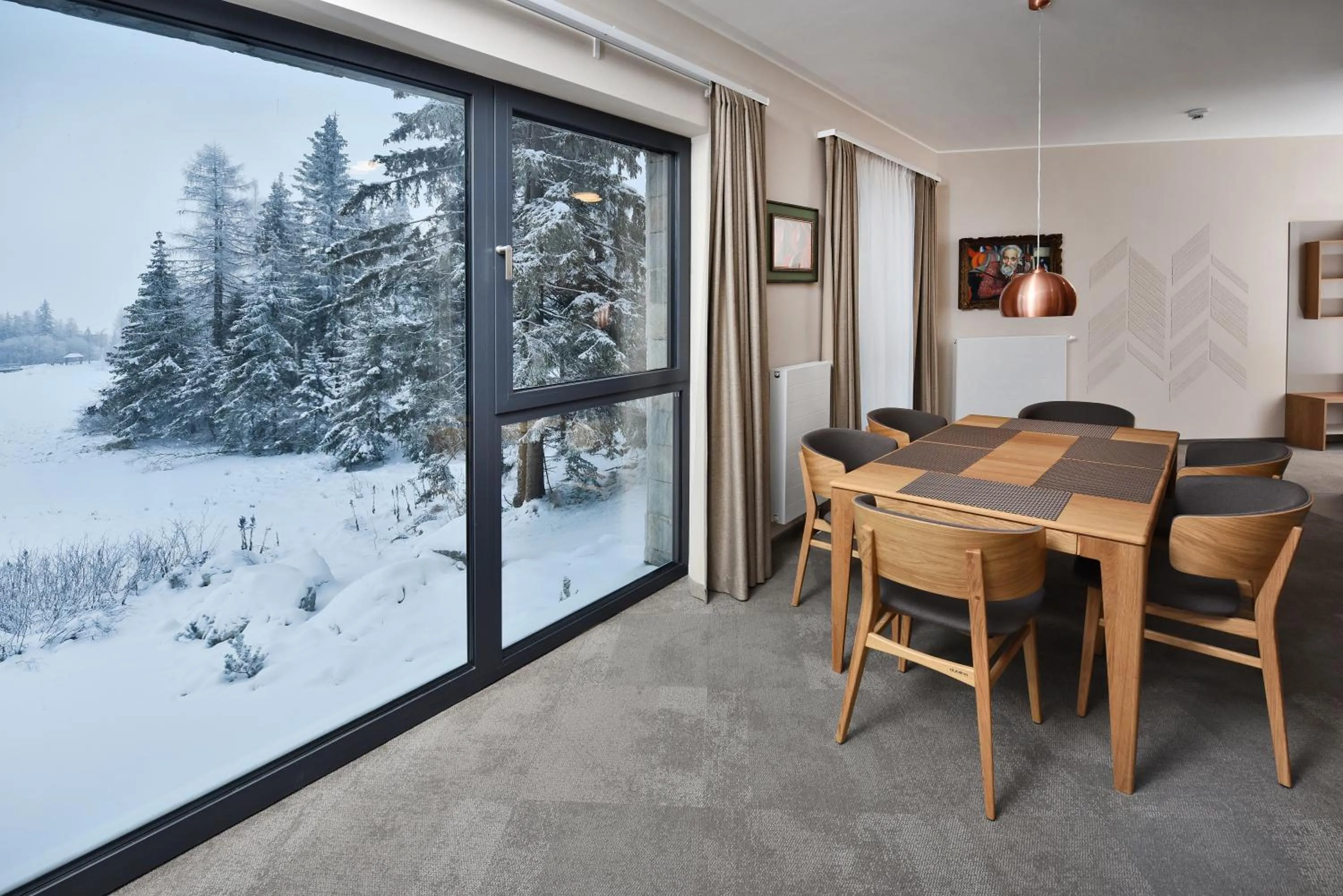 Dining area in APLEND Lake Resort