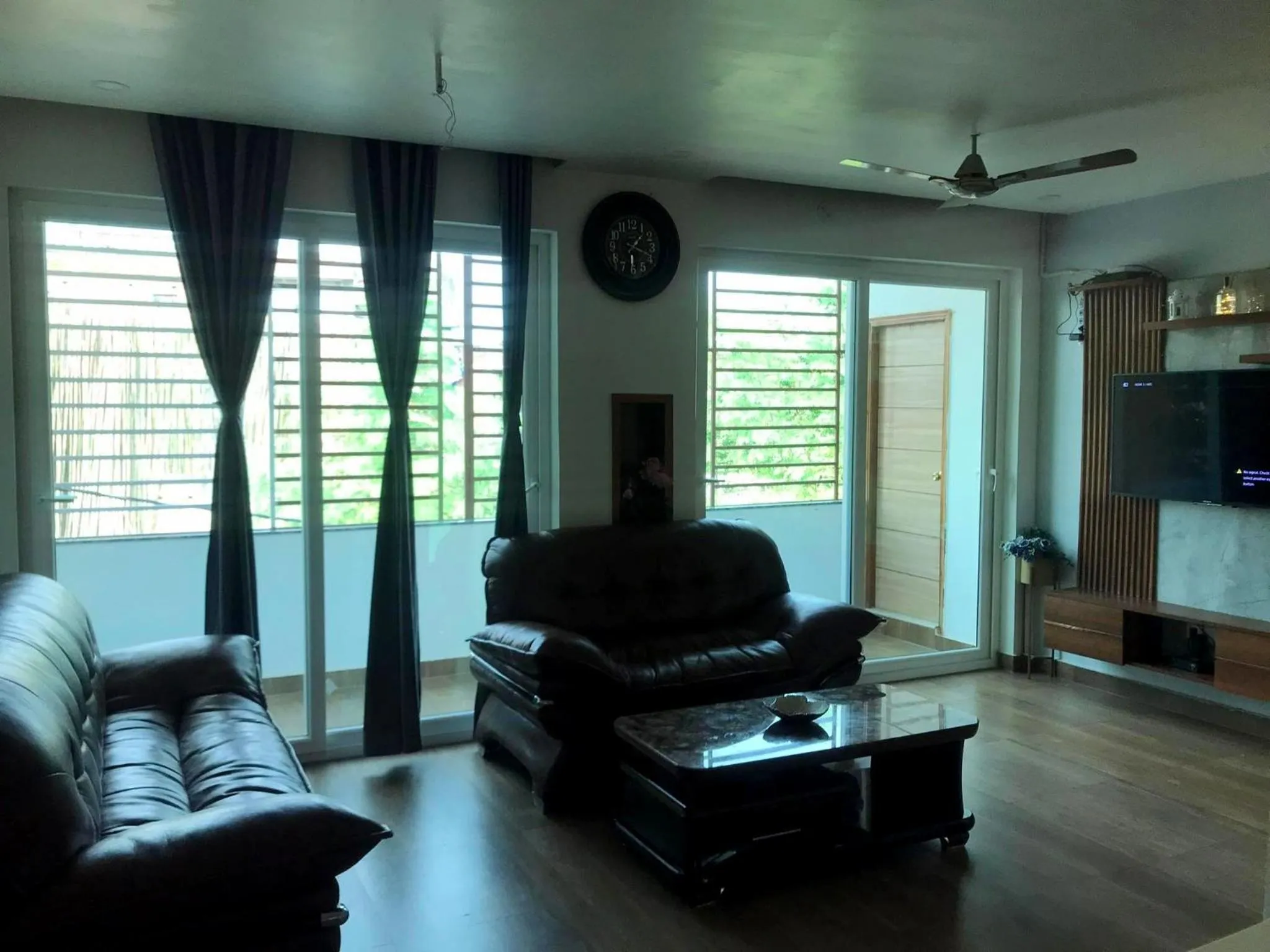 Living room in Mariya Condo hotel