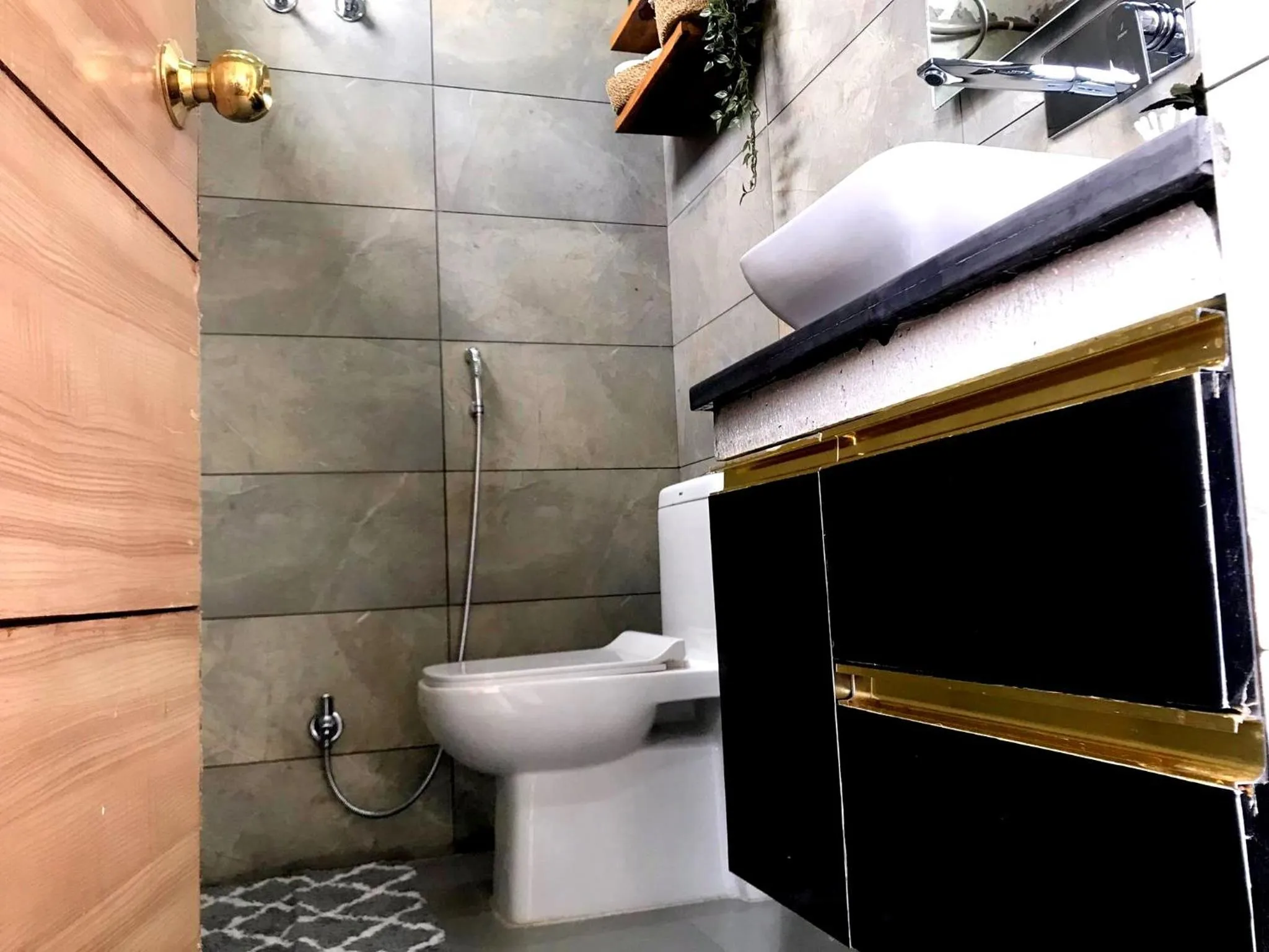 Toilet in Mariya Condo hotel