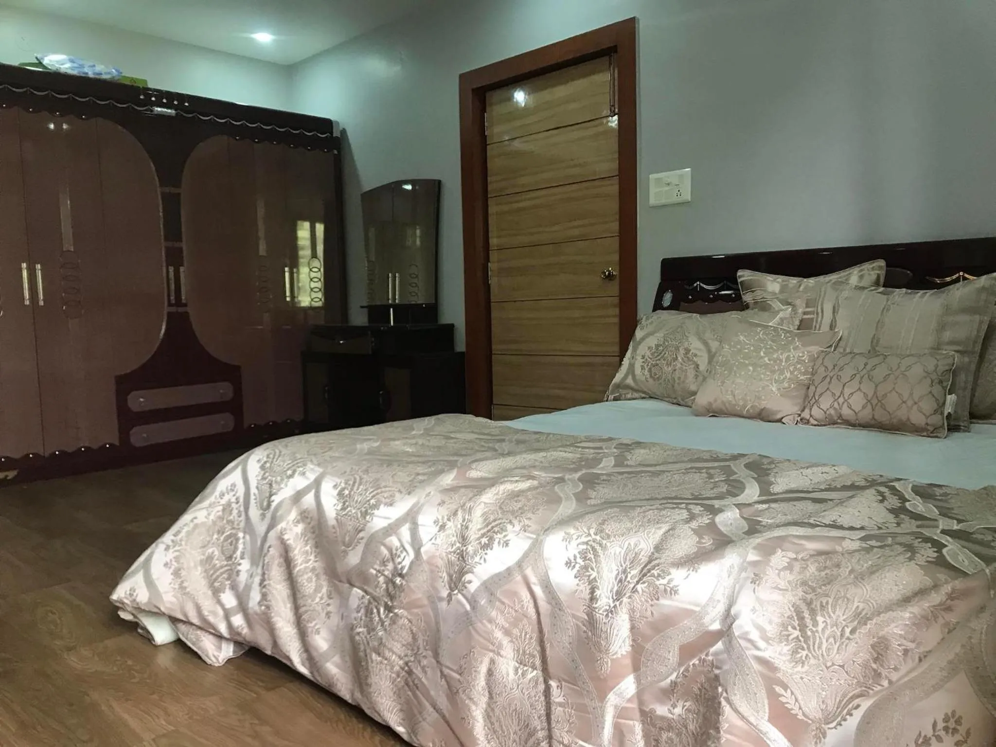 Bedroom, Bed in Mariya Condo hotel