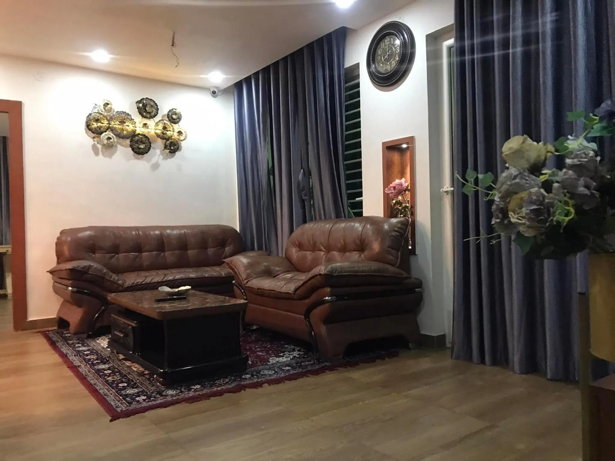 Seating area in Mariya Condo hotel