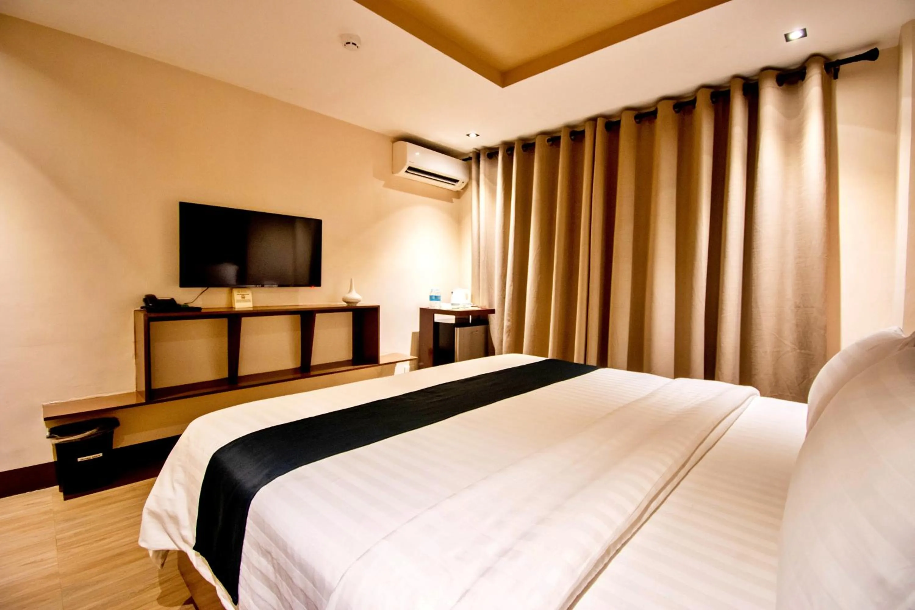 Bedroom, Bed in ECL Resort Hotel Boracay