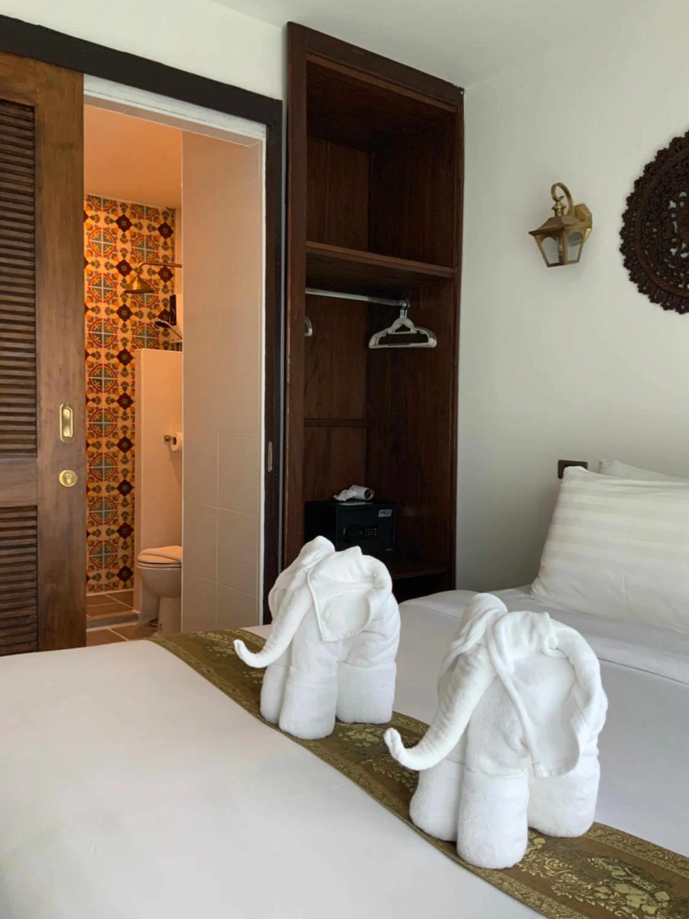 Property building, Bed in Lemon Guesthouse