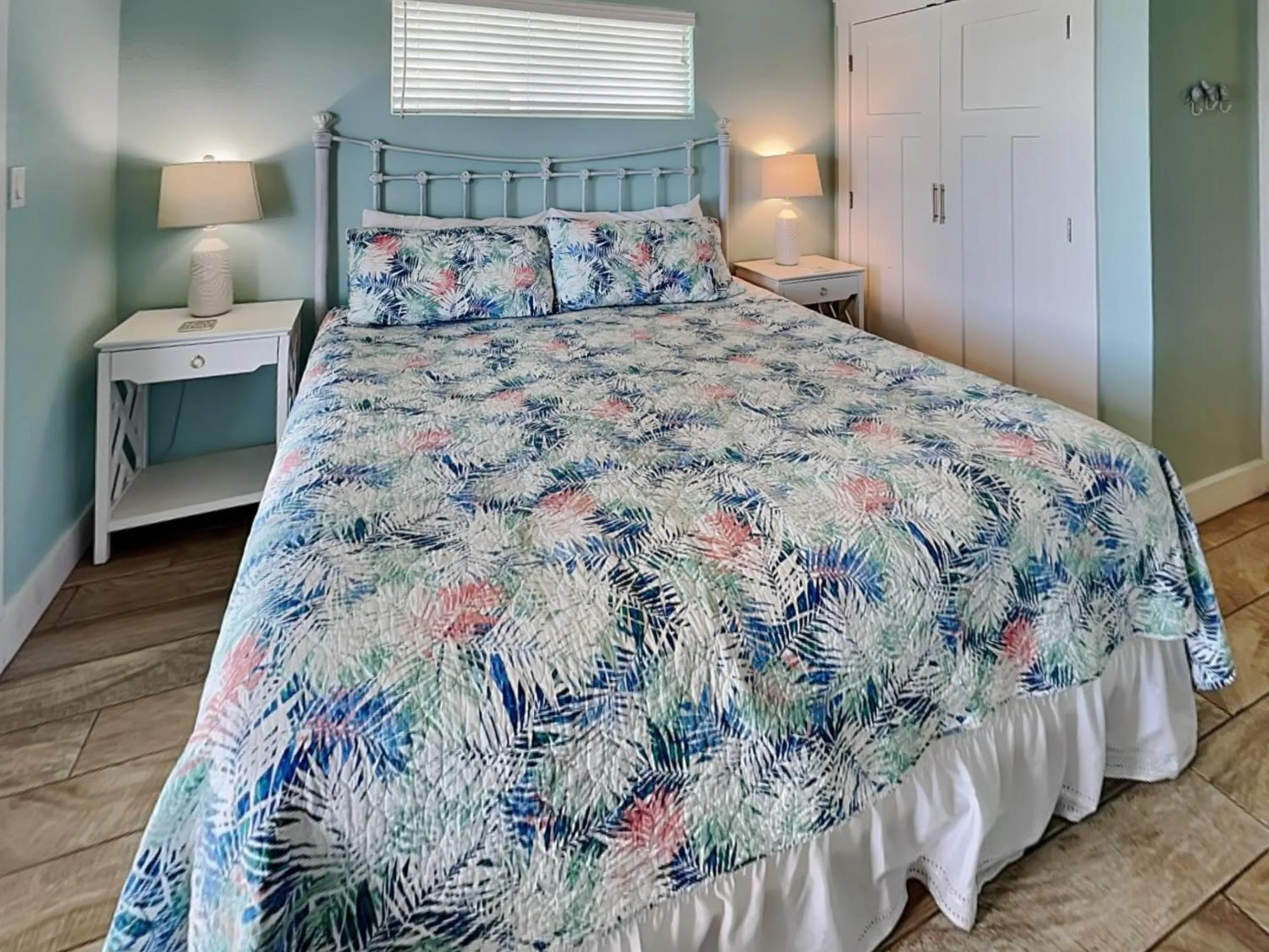 Property building, Bed in Copano Breeze