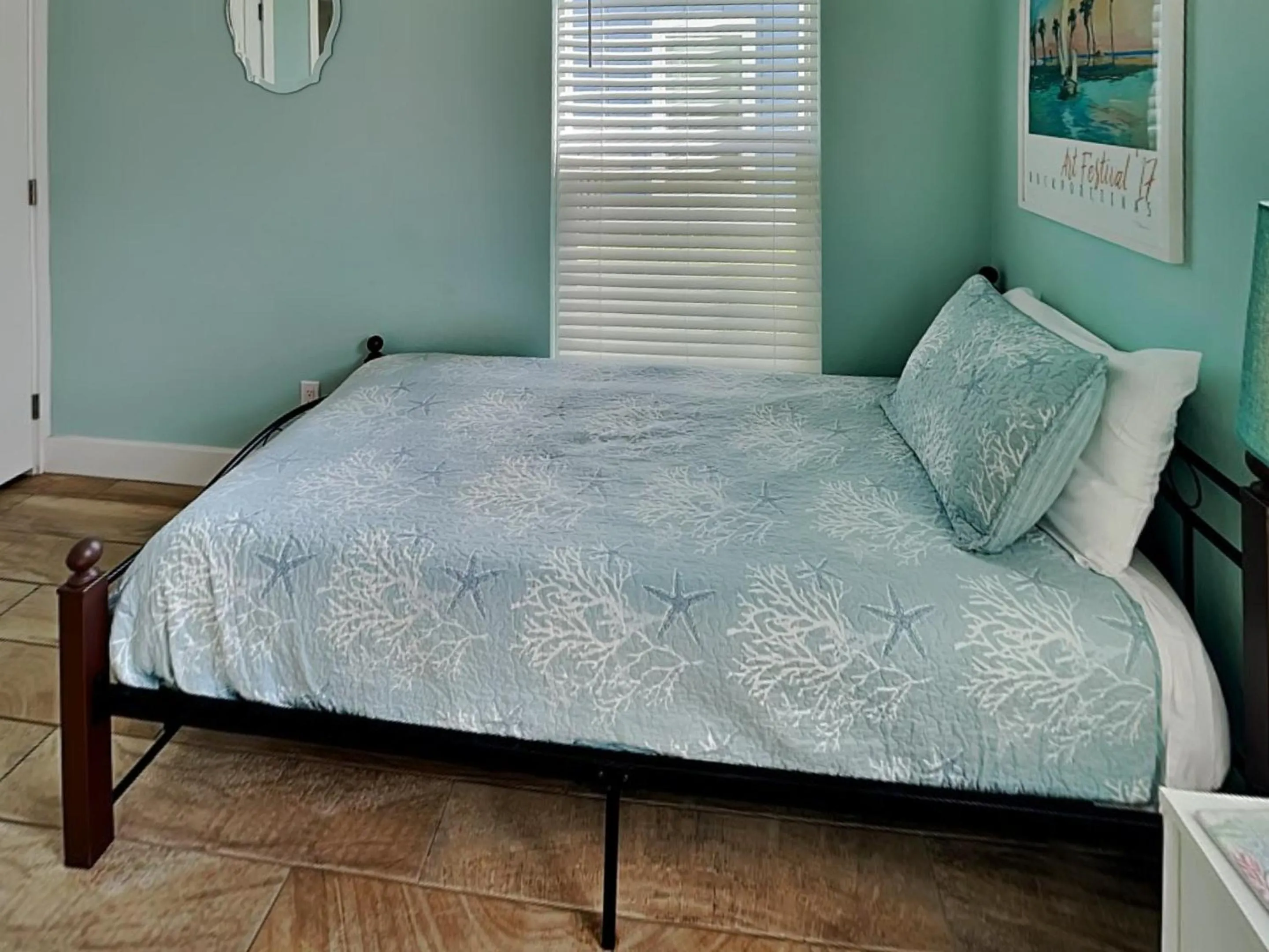 Property building, Bed in Copano Breeze