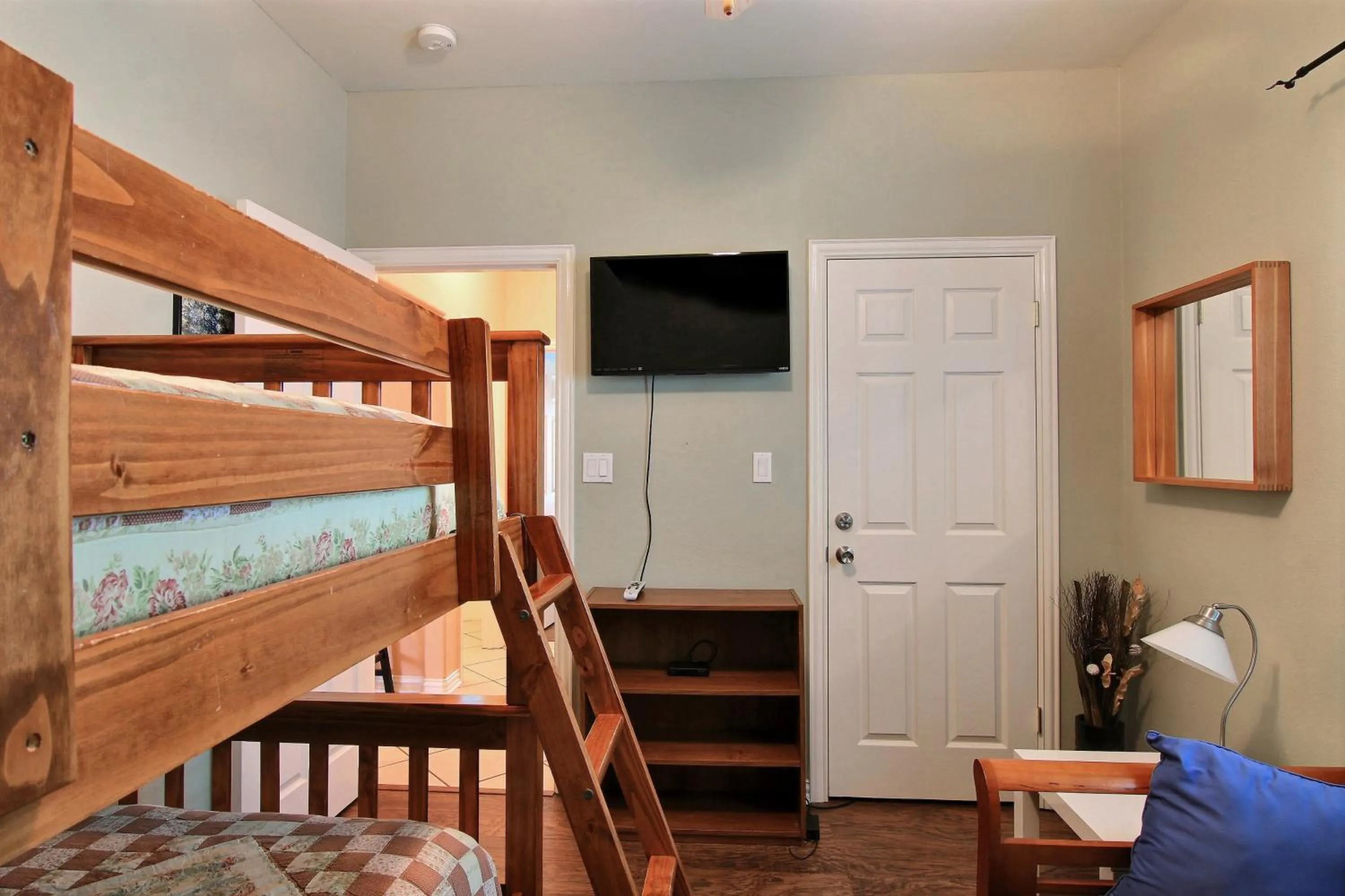 Bed in Coconut Charlies