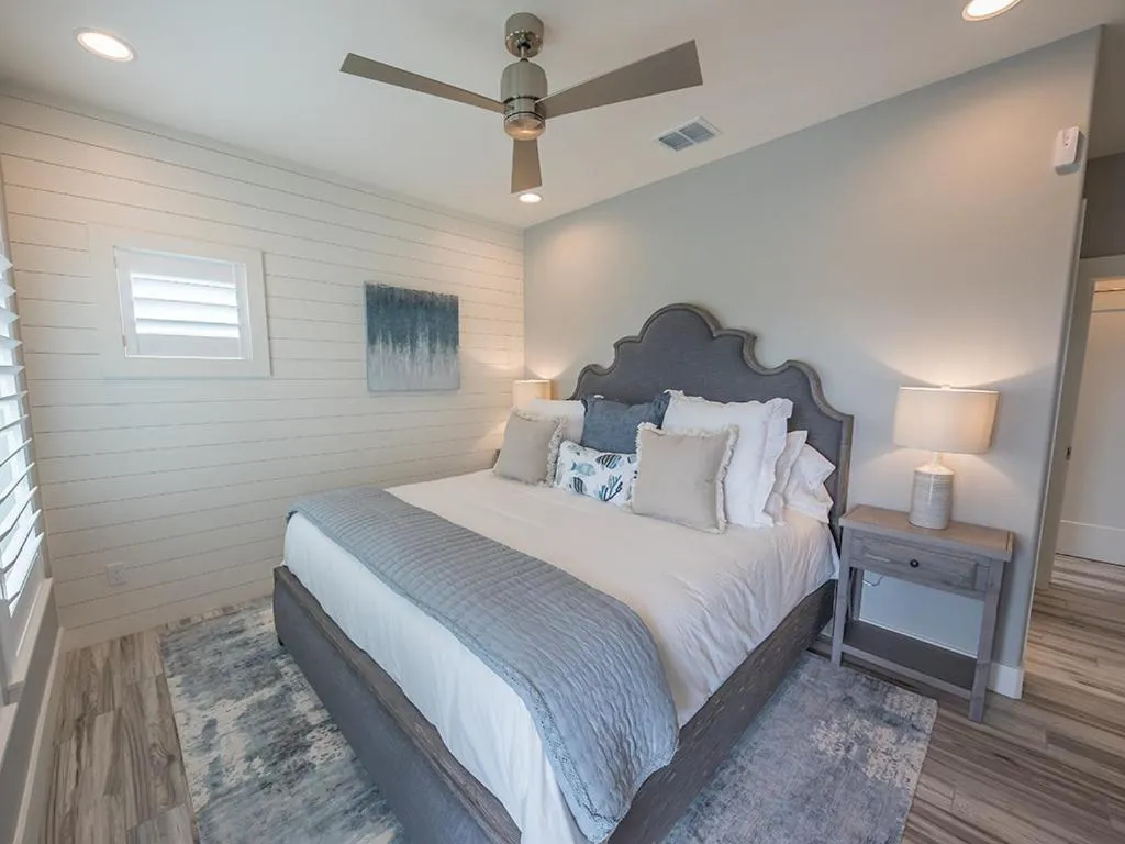 Property building, Bed in All Decked Out