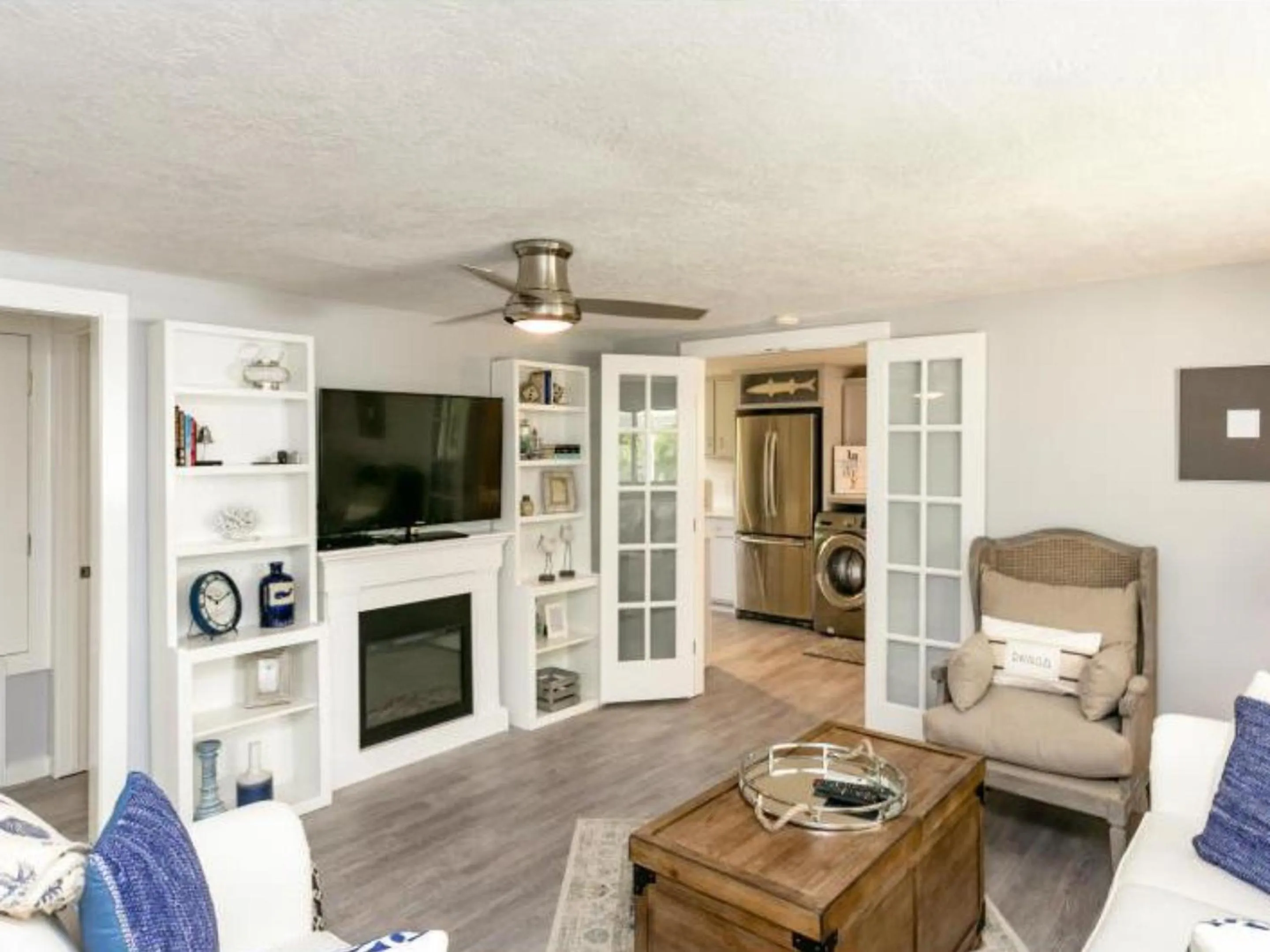 Property building in Cape Cod Cottage