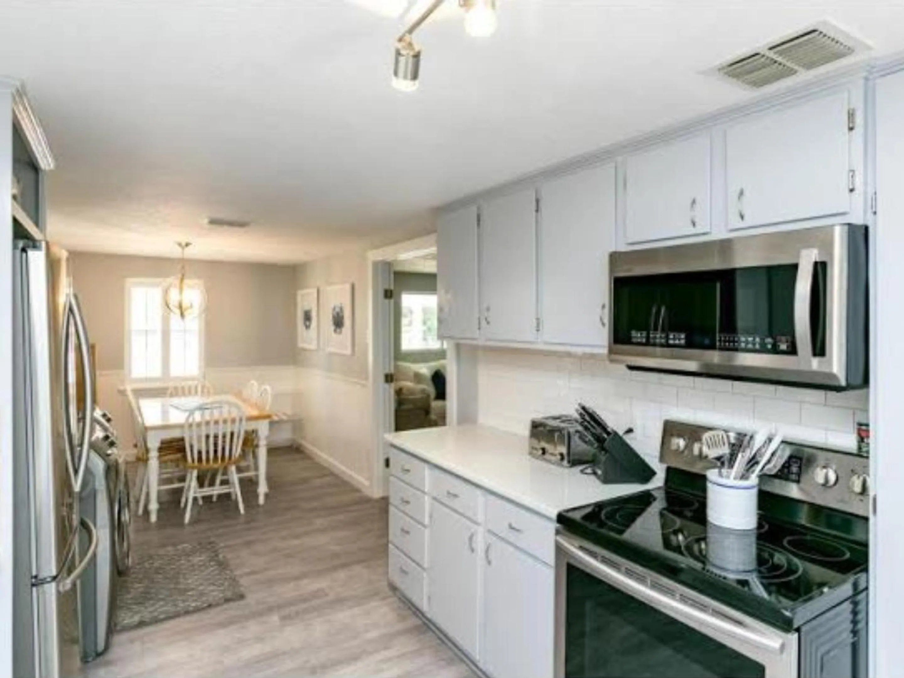 Property building in Cape Cod Cottage